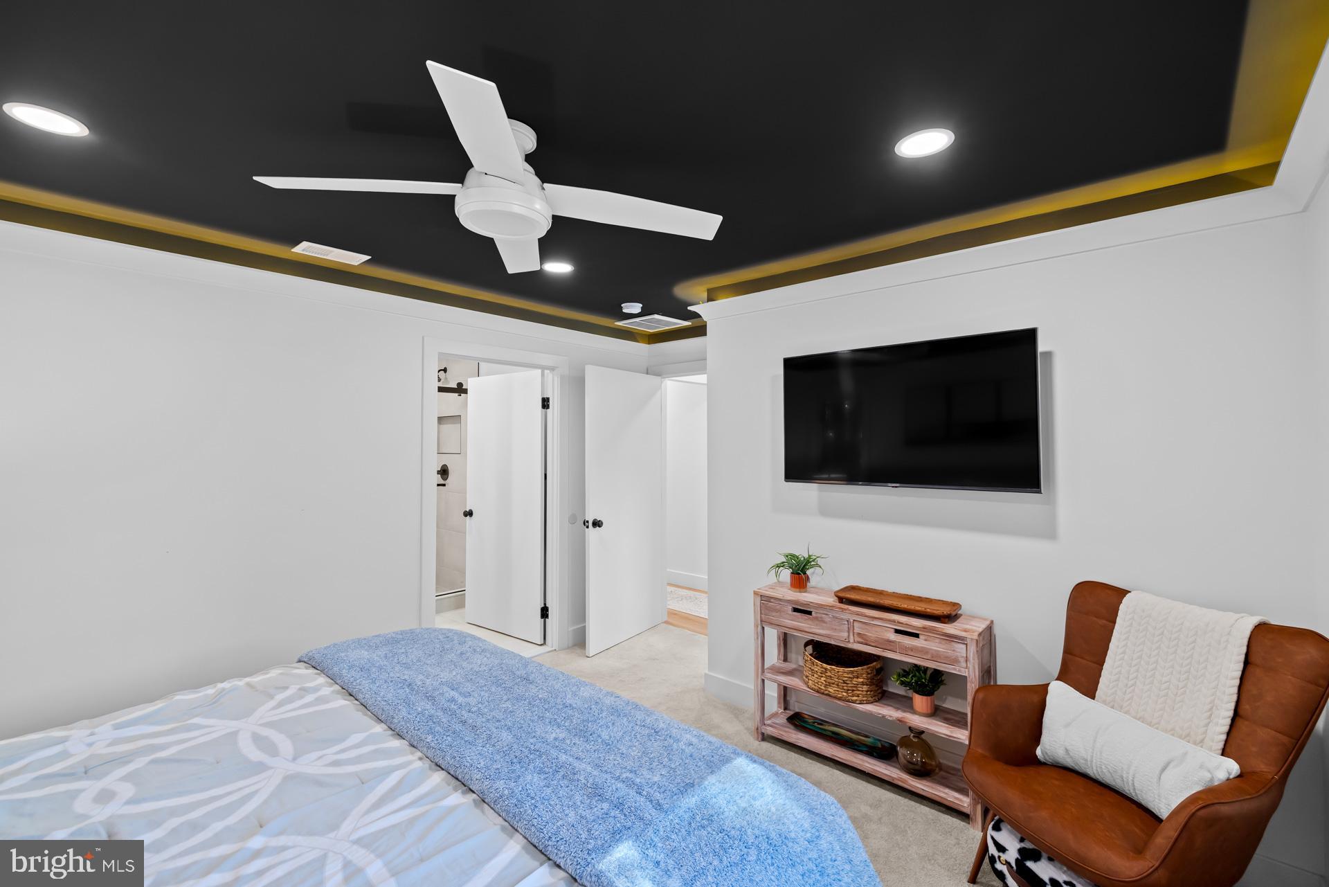 CALVERT BEACH ESTATES - Residential Lease