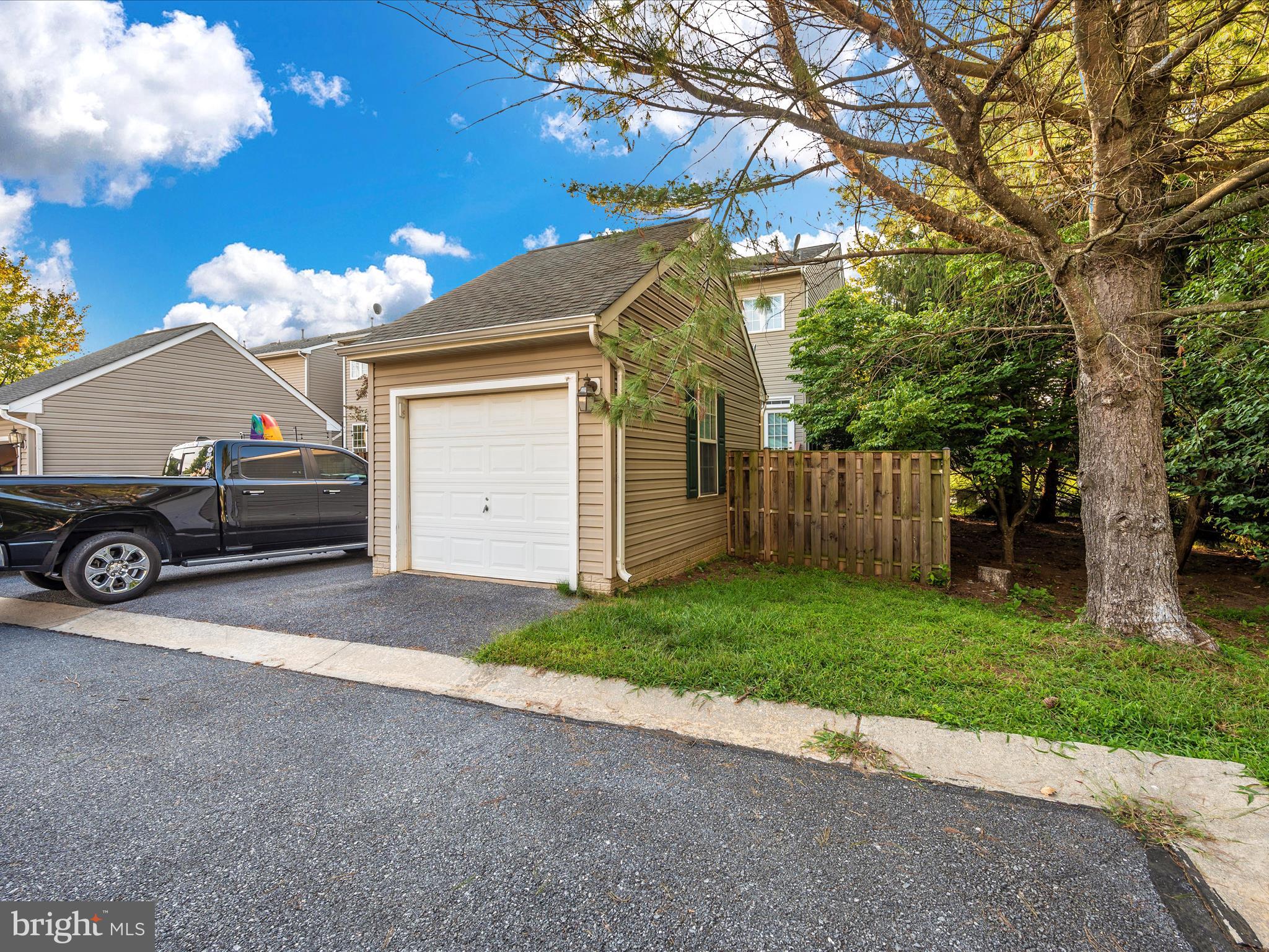 DEARBOUGHT - Residential