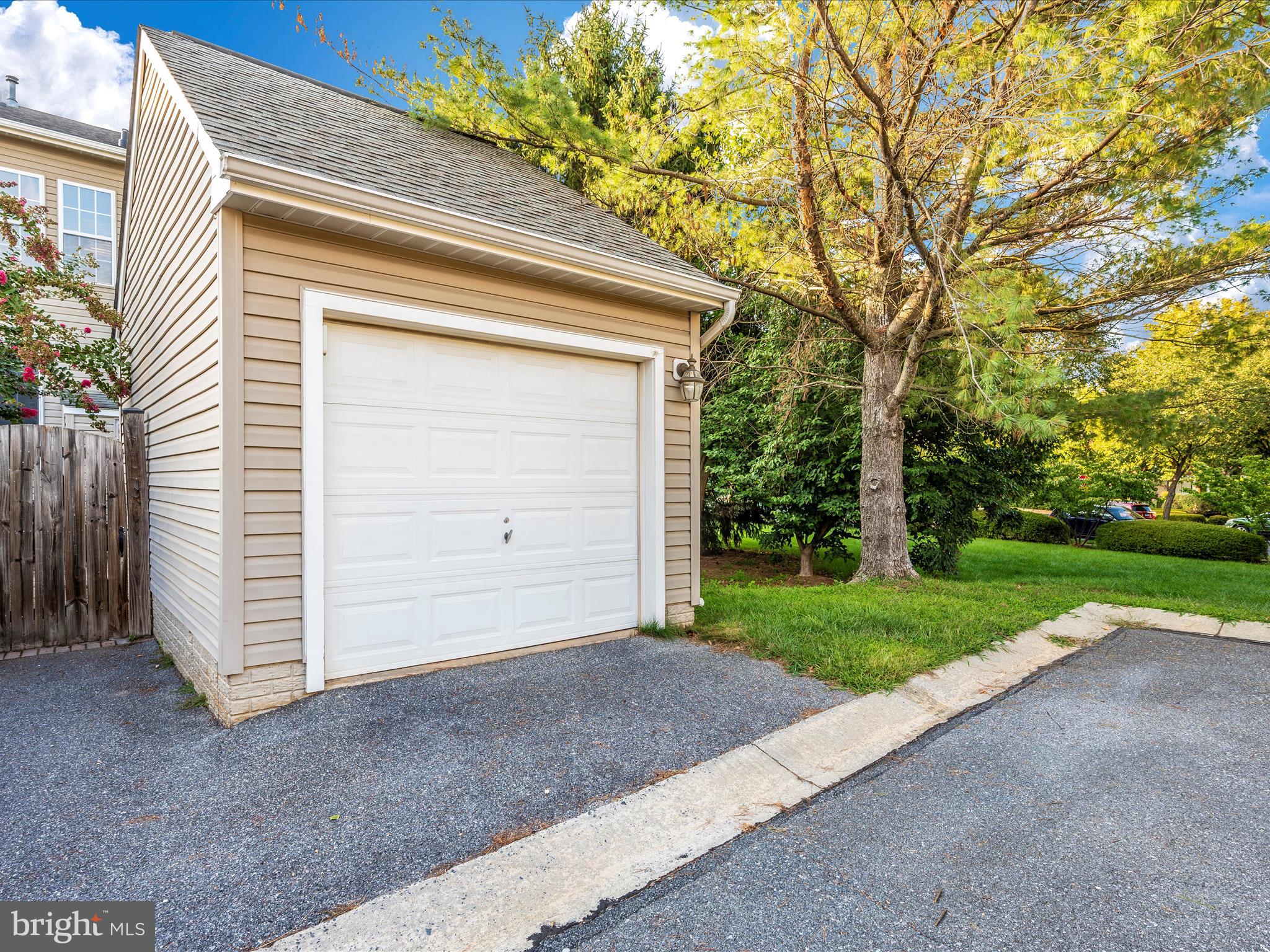 DEARBOUGHT - Residential