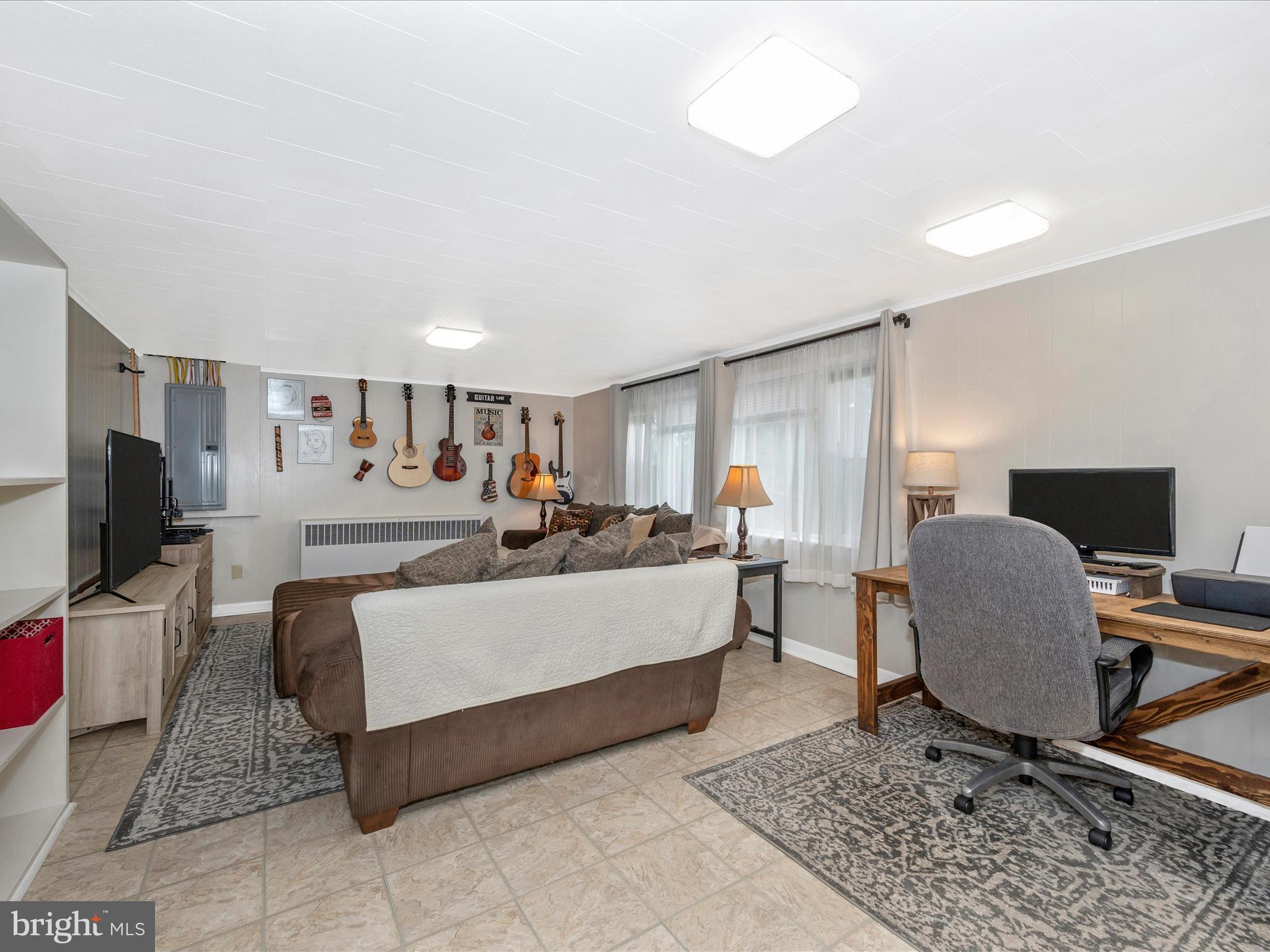 ORCHARD HILLS - Residential