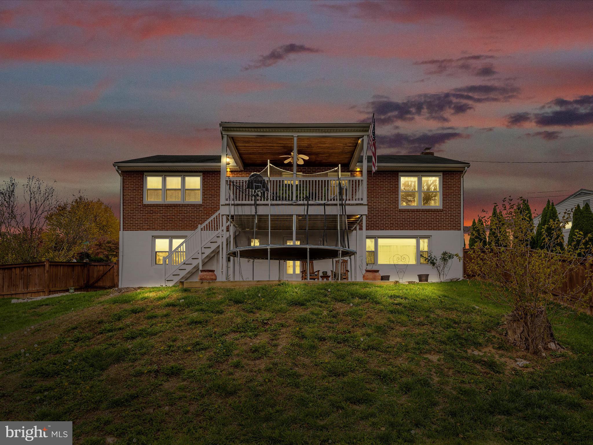 ORCHARD HILLS - Residential