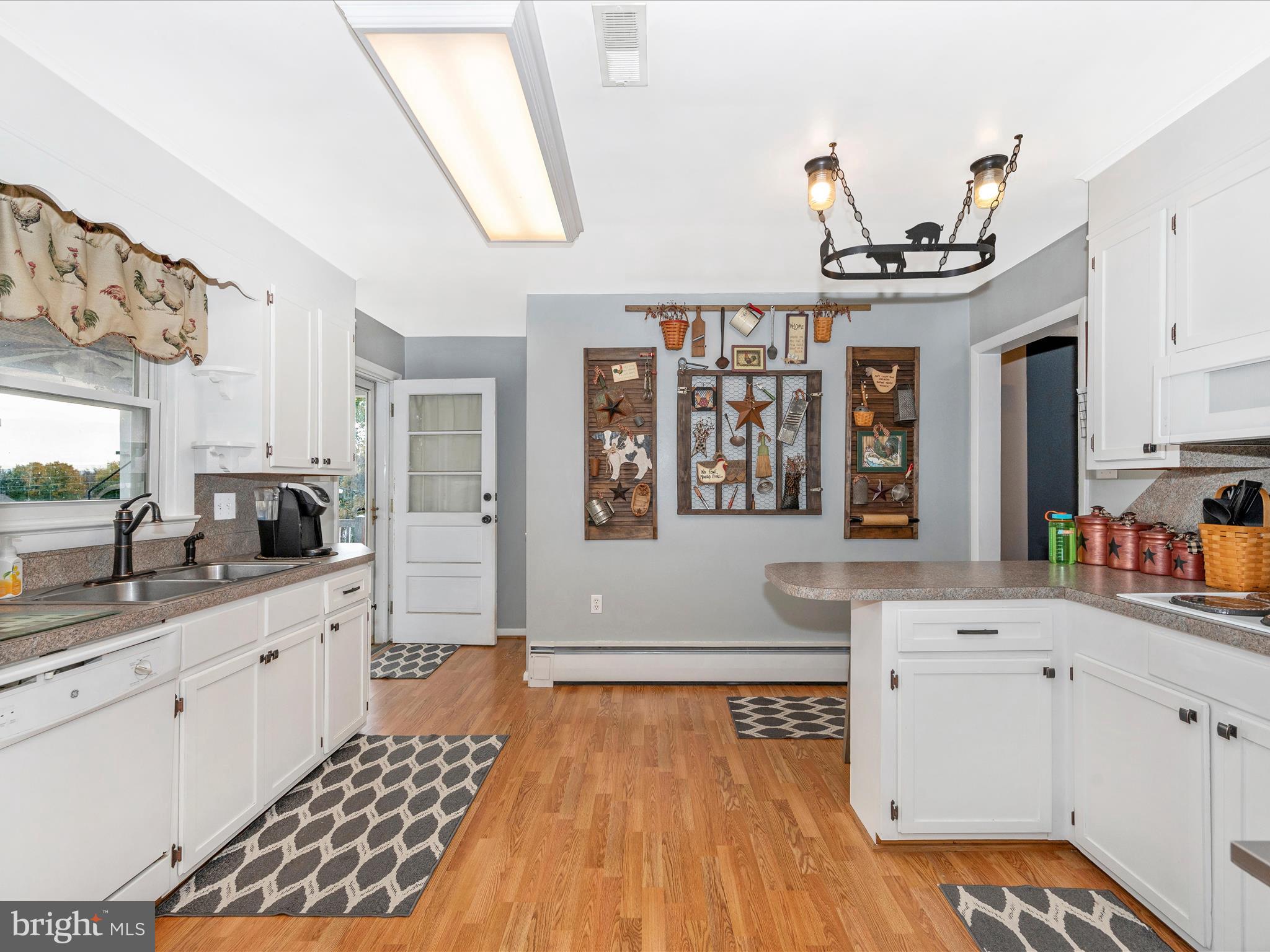 ORCHARD HILLS - Residential