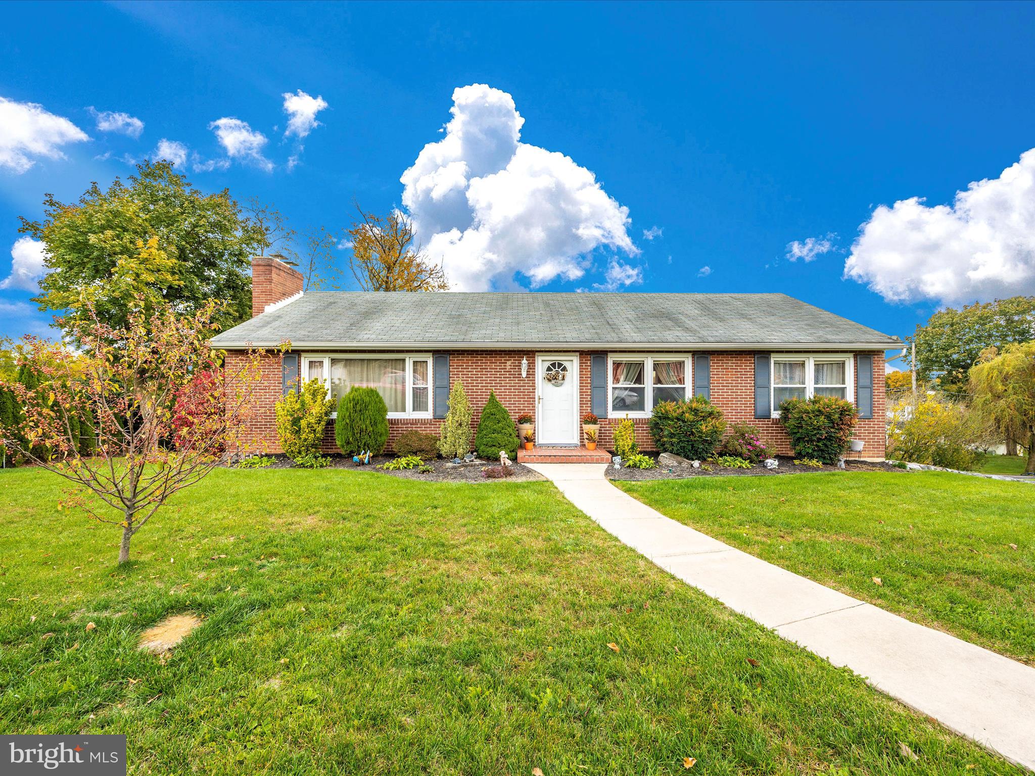 ORCHARD HILLS - Residential