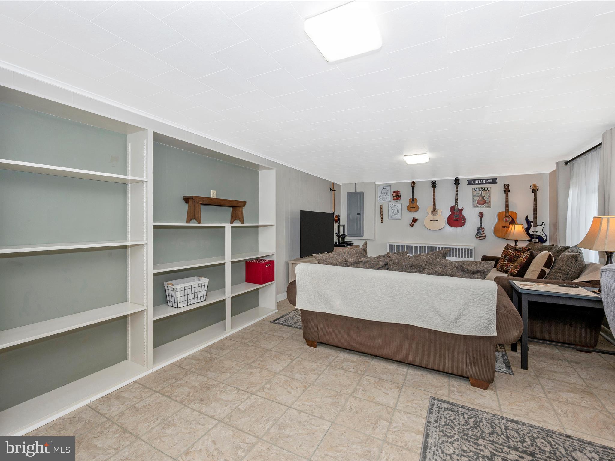 ORCHARD HILLS - Residential