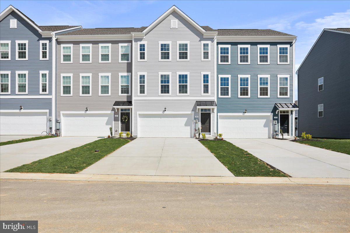 OVERLOOK AT RIVERSIDE TOWNHOMES - Residential Lease