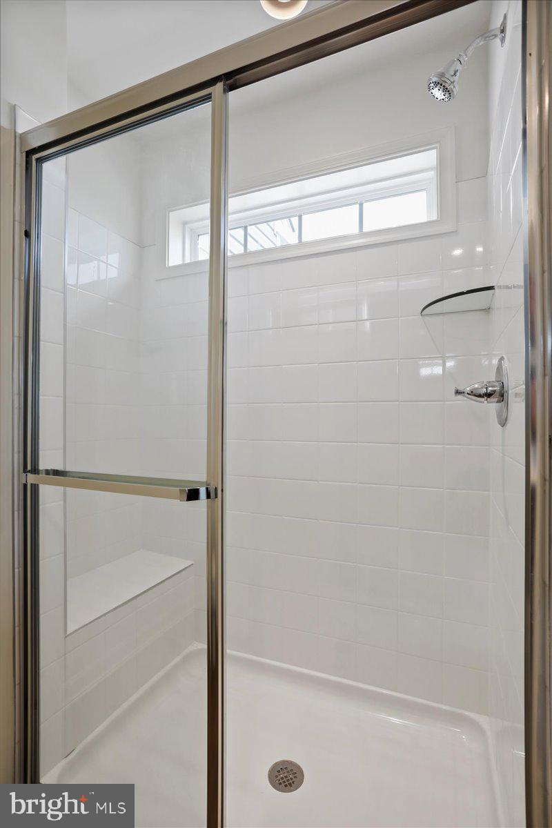 OVERLOOK AT RIVERSIDE TOWNHOMES - Residential Lease