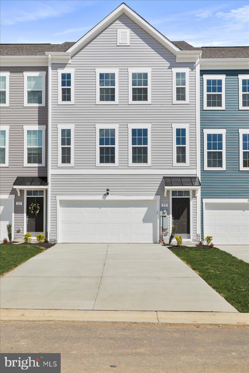 OVERLOOK AT RIVERSIDE TOWNHOMES - Residential Lease