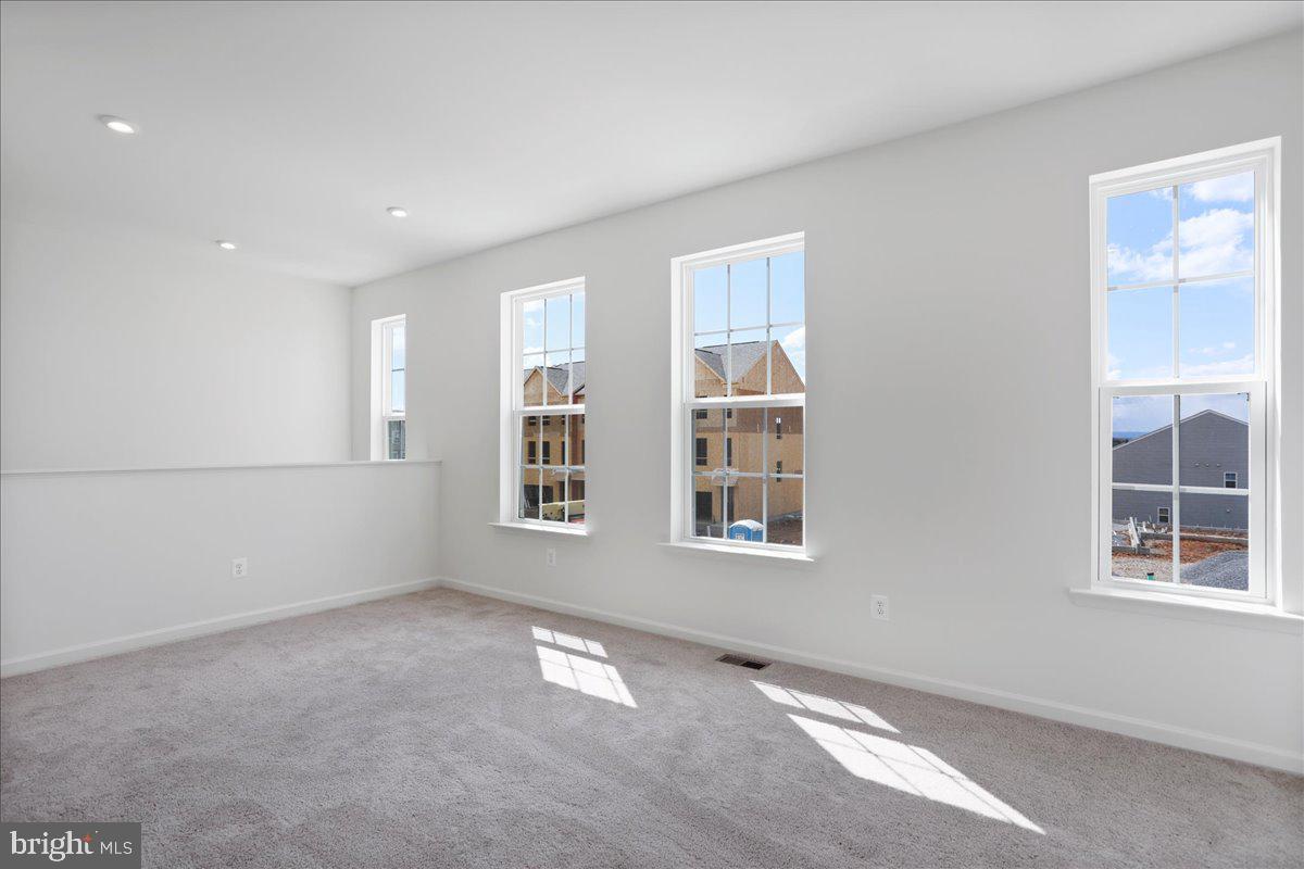 OVERLOOK AT RIVERSIDE TOWNHOMES - Residential Lease