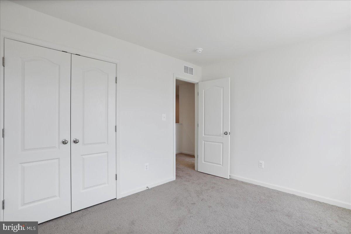 OVERLOOK AT RIVERSIDE TOWNHOMES - Residential Lease