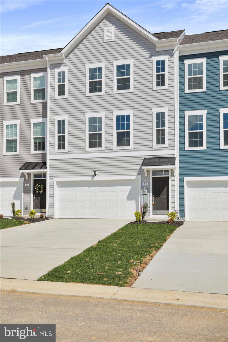 OVERLOOK AT RIVERSIDE TOWNHOMES - Residential Lease