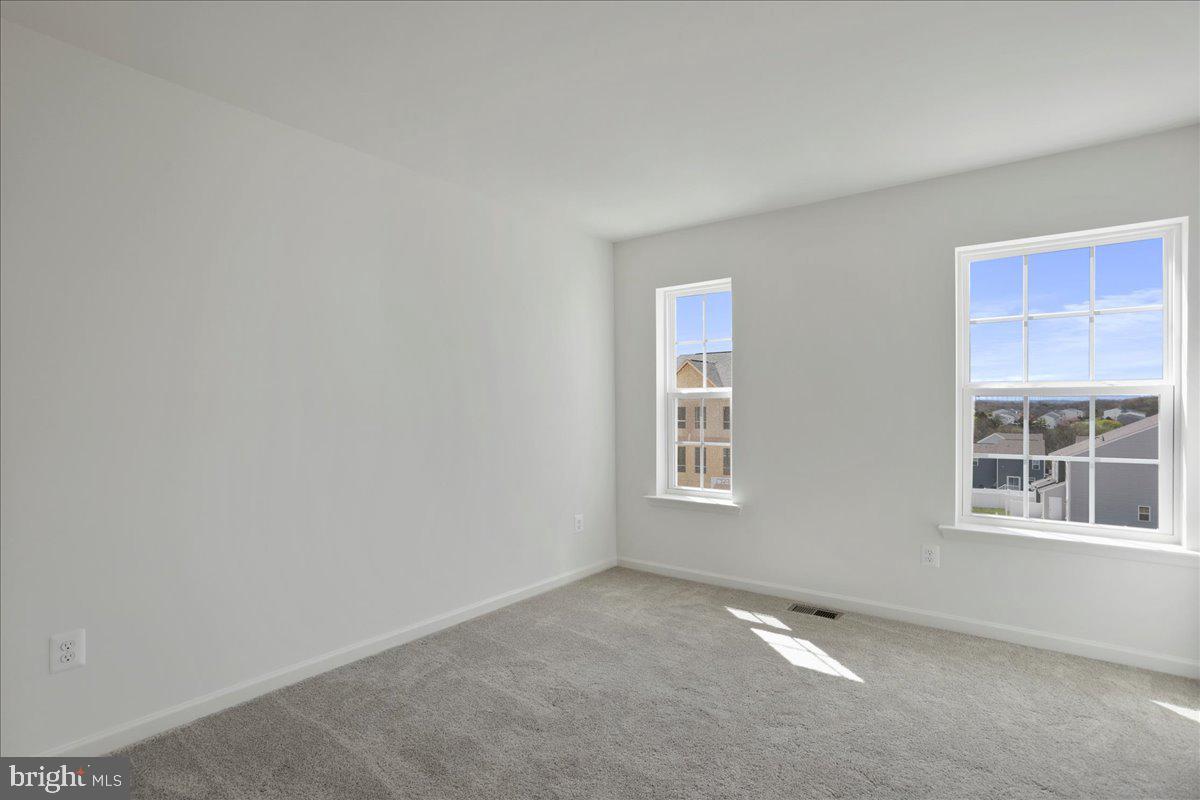 OVERLOOK AT RIVERSIDE TOWNHOMES - Residential Lease