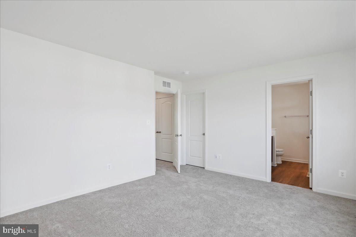 OVERLOOK AT RIVERSIDE TOWNHOMES - Residential Lease