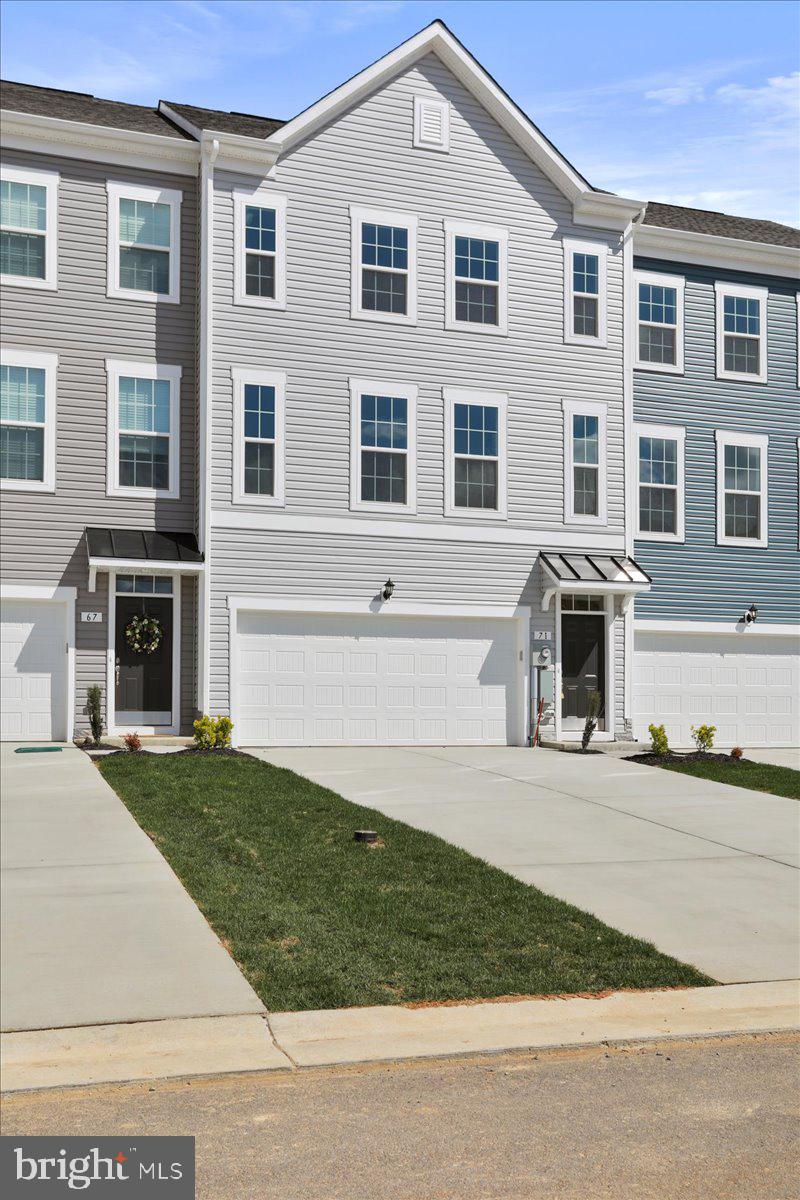 OVERLOOK AT RIVERSIDE TOWNHOMES - Residential Lease