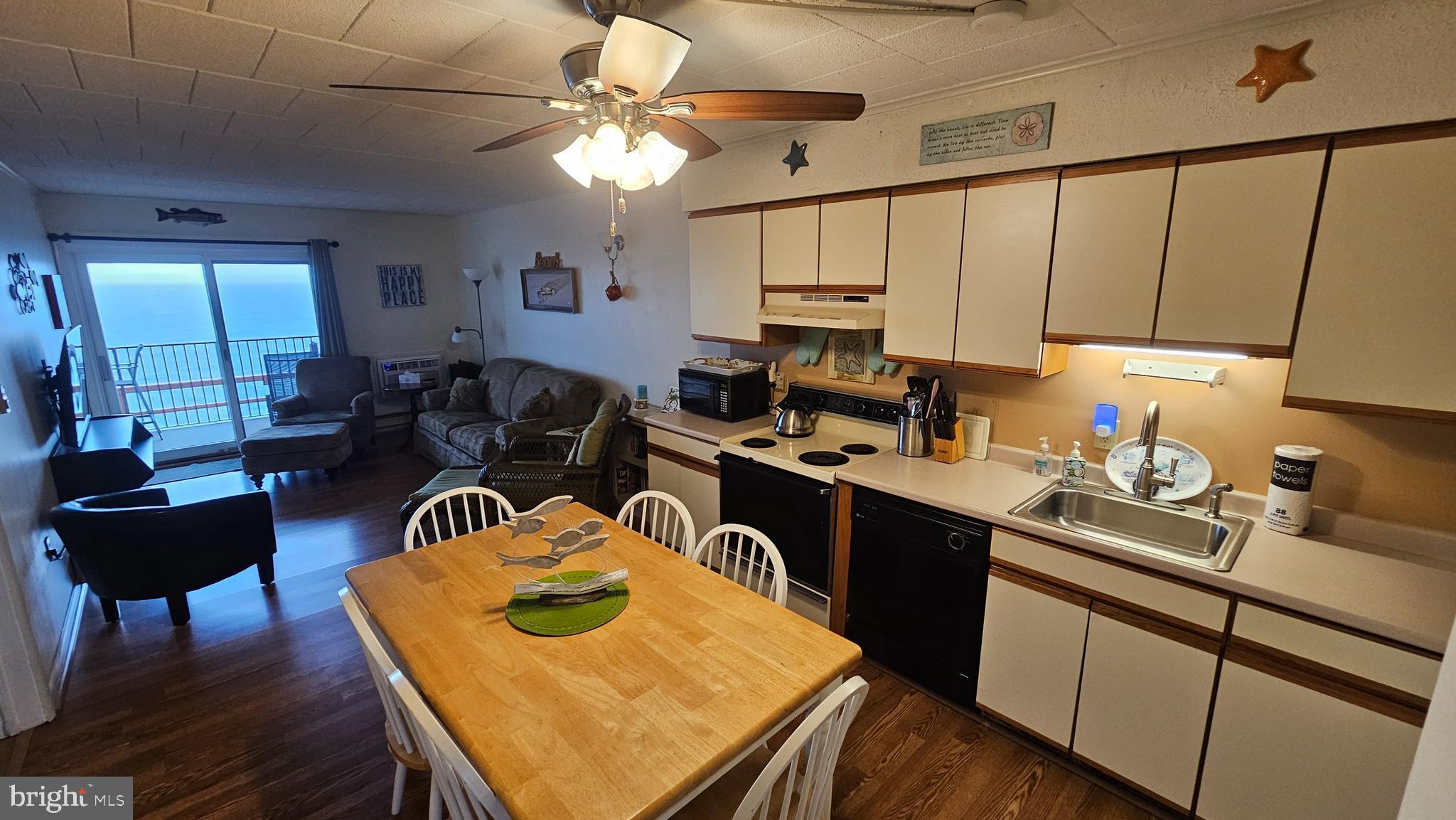 BAYSIDE KEYS - Residential Lease