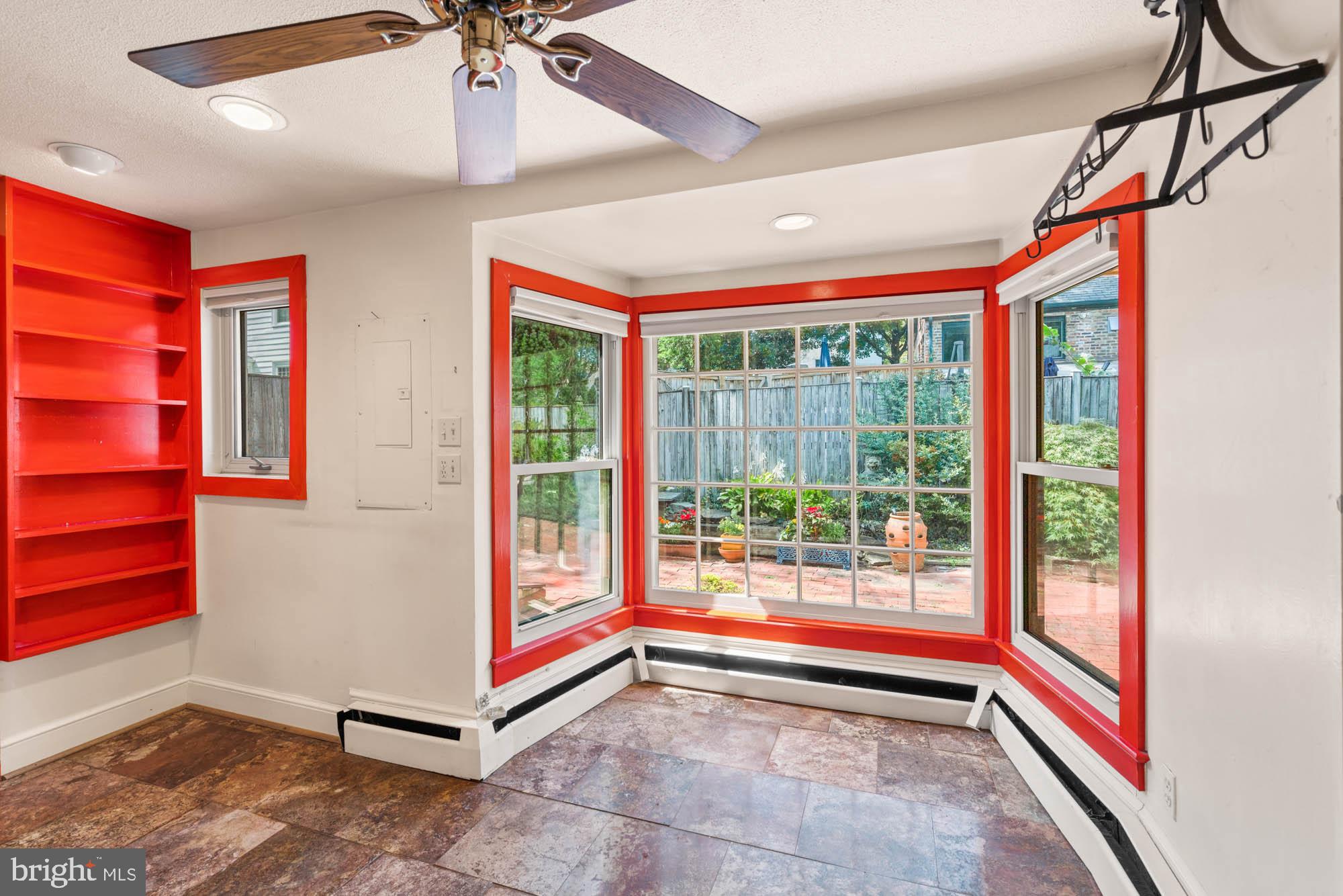 CRESTVIEW - Residential