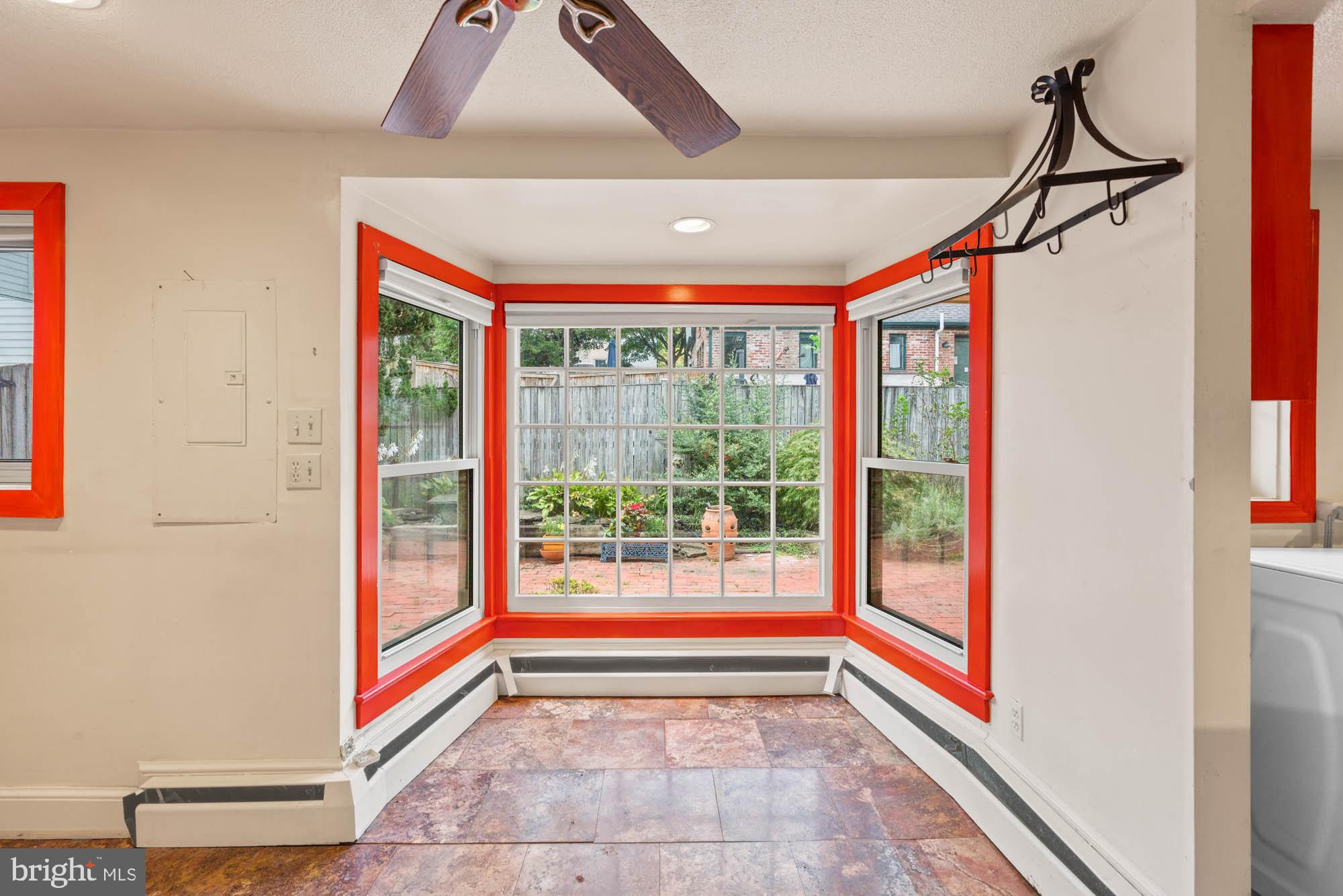 CRESTVIEW - Residential