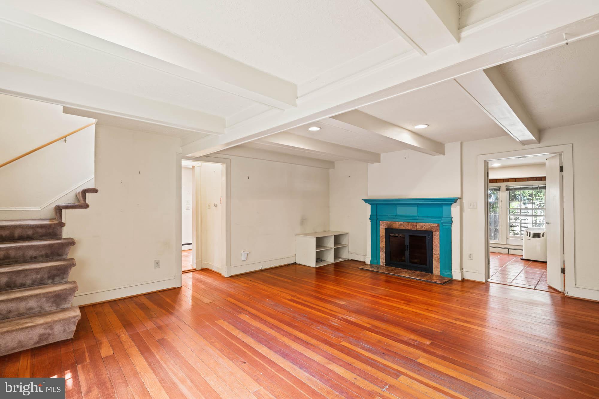 CRESTVIEW - Residential