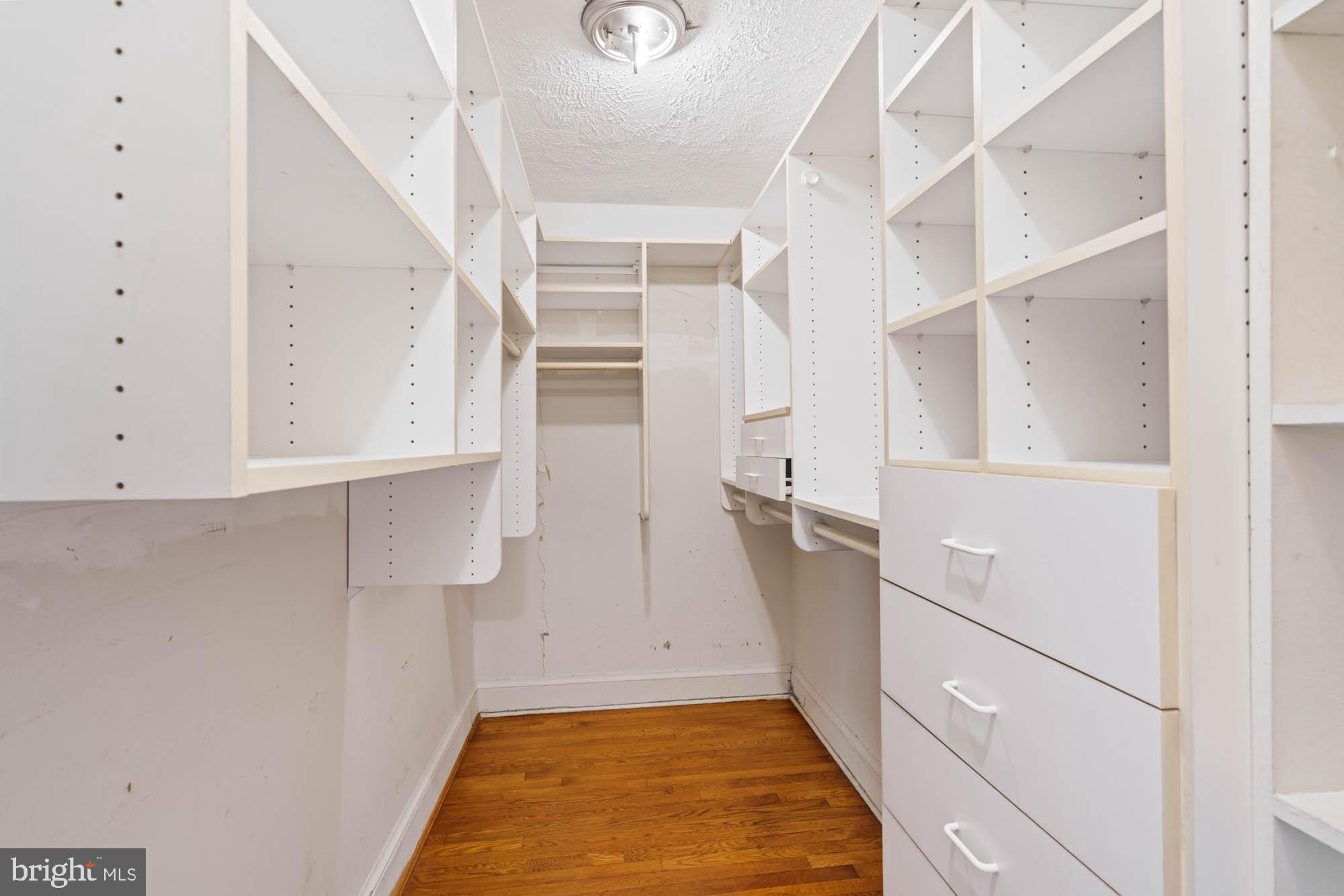 CRESTVIEW - Residential