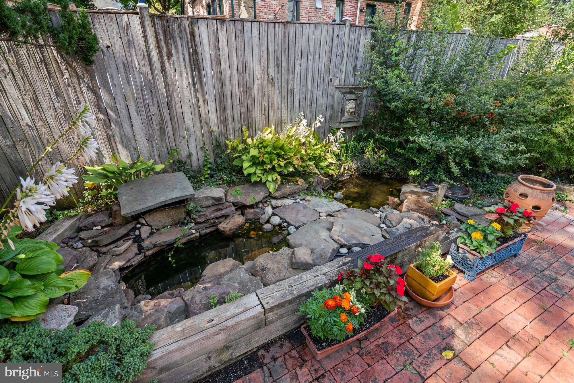 CRESTVIEW - Residential