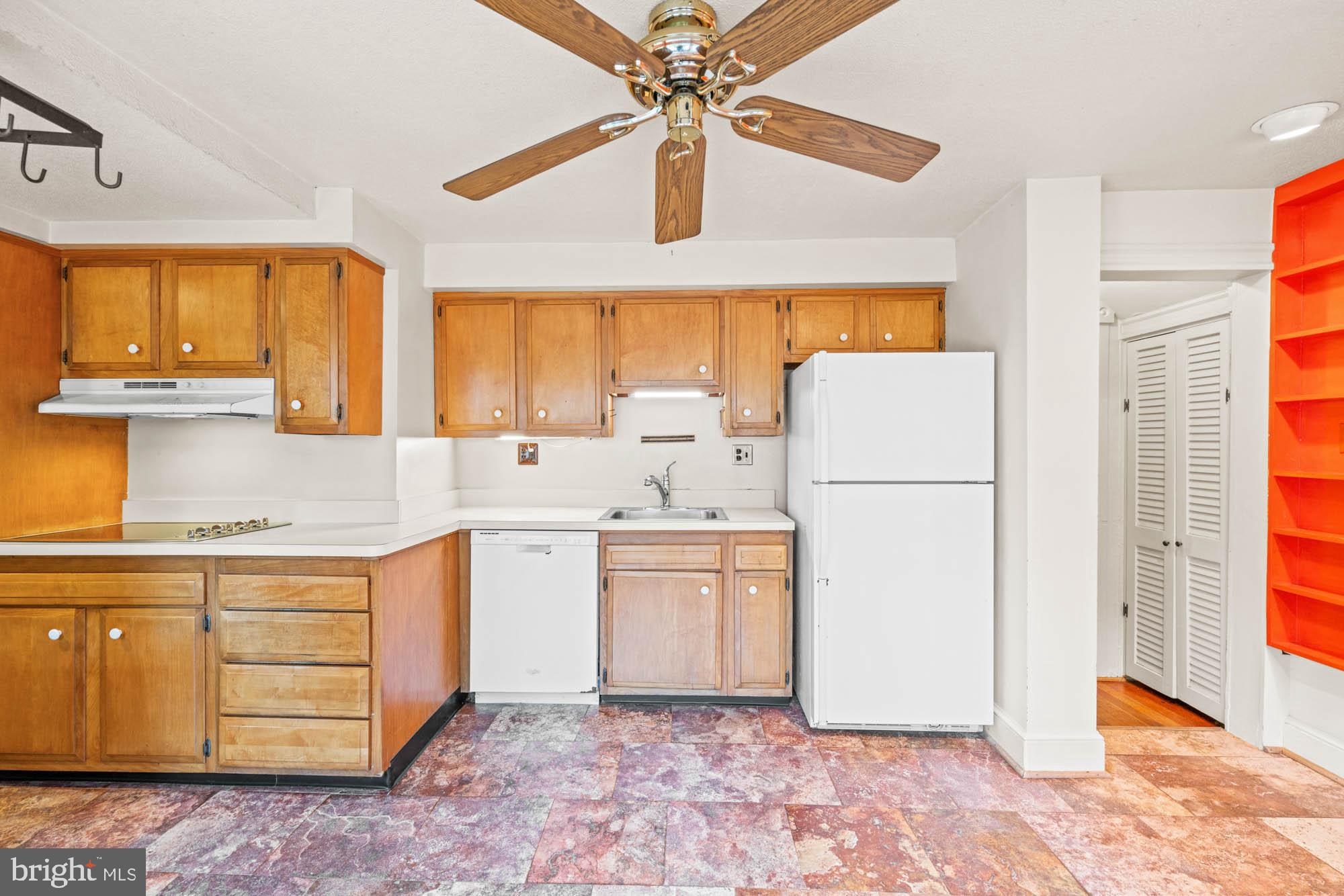 CRESTVIEW - Residential