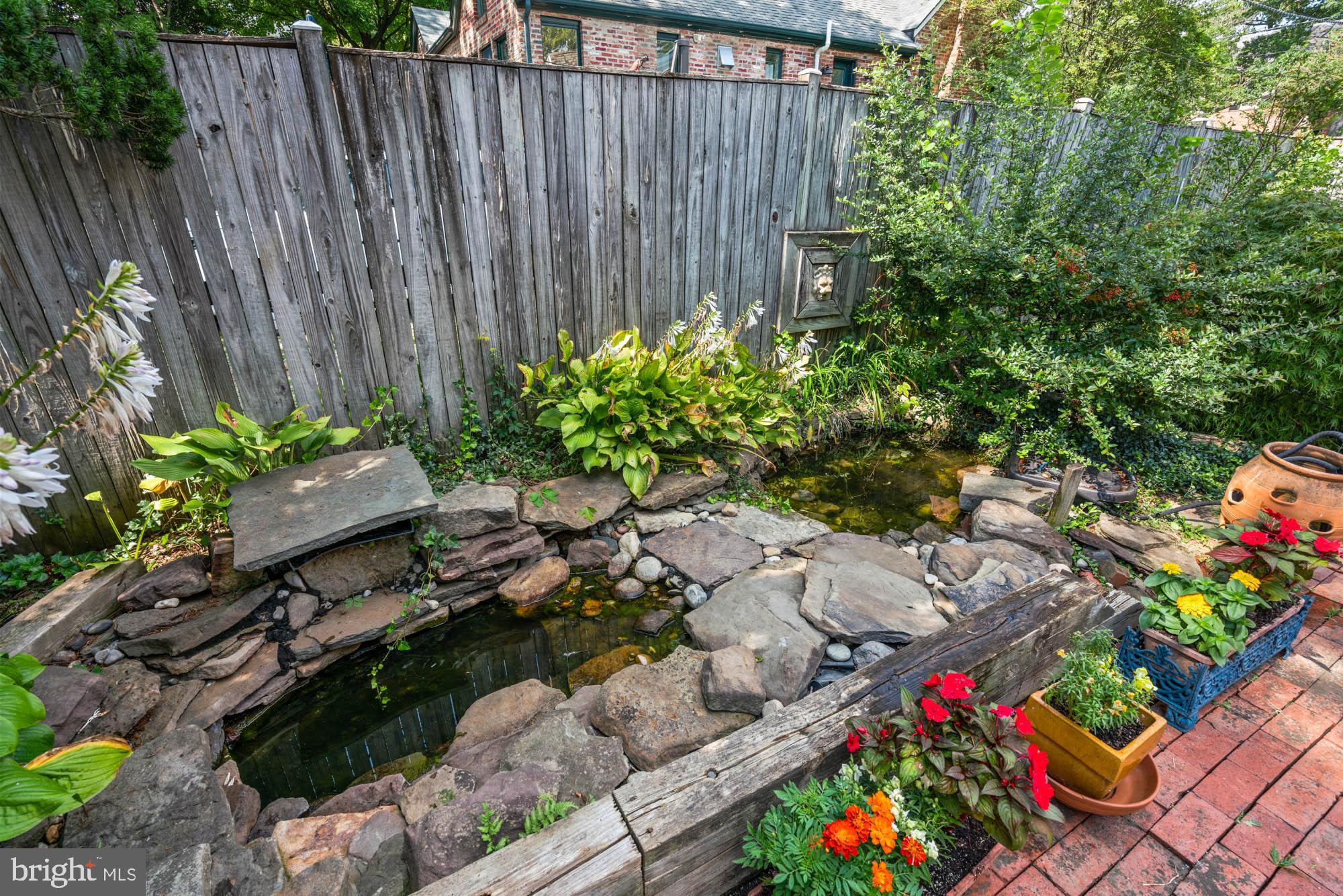 CRESTVIEW - Residential