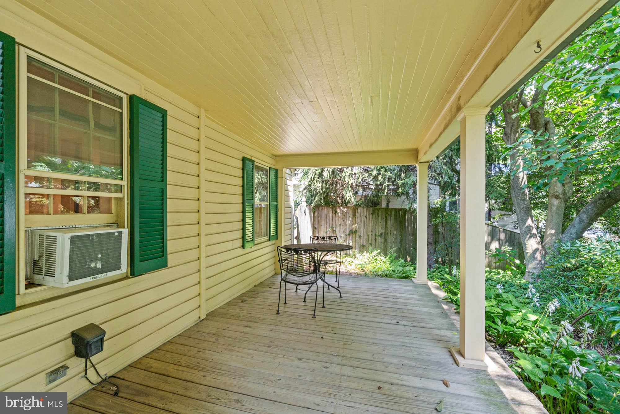 CRESTVIEW - Residential