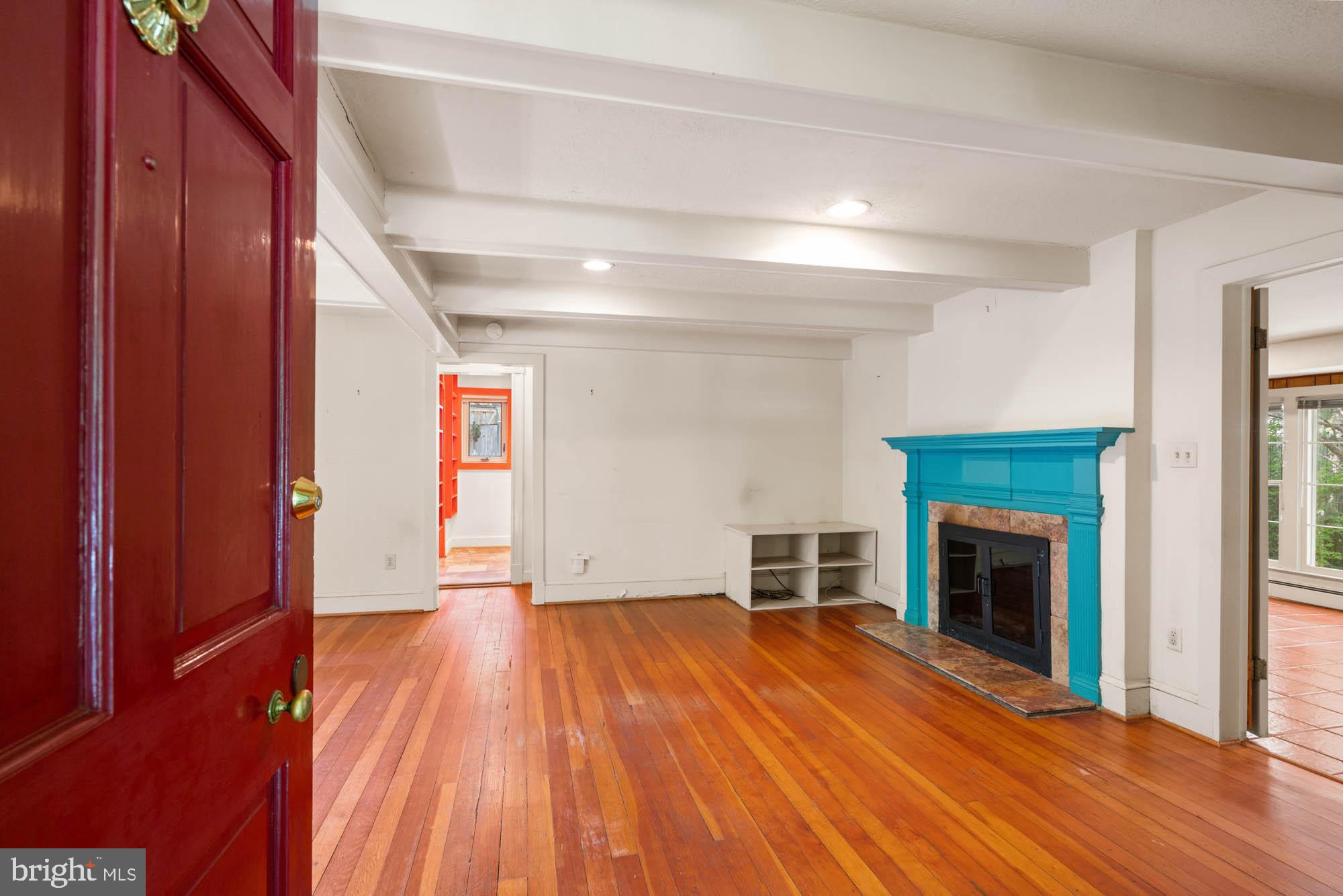 CRESTVIEW - Residential