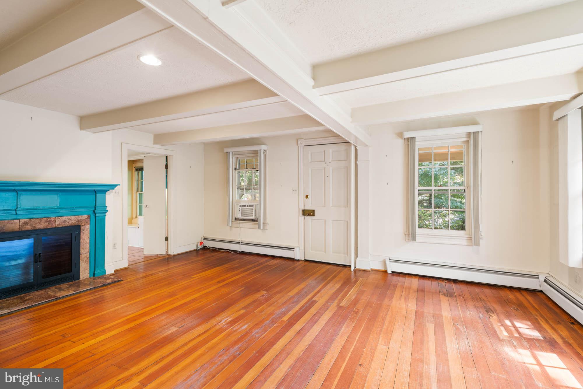 CRESTVIEW - Residential