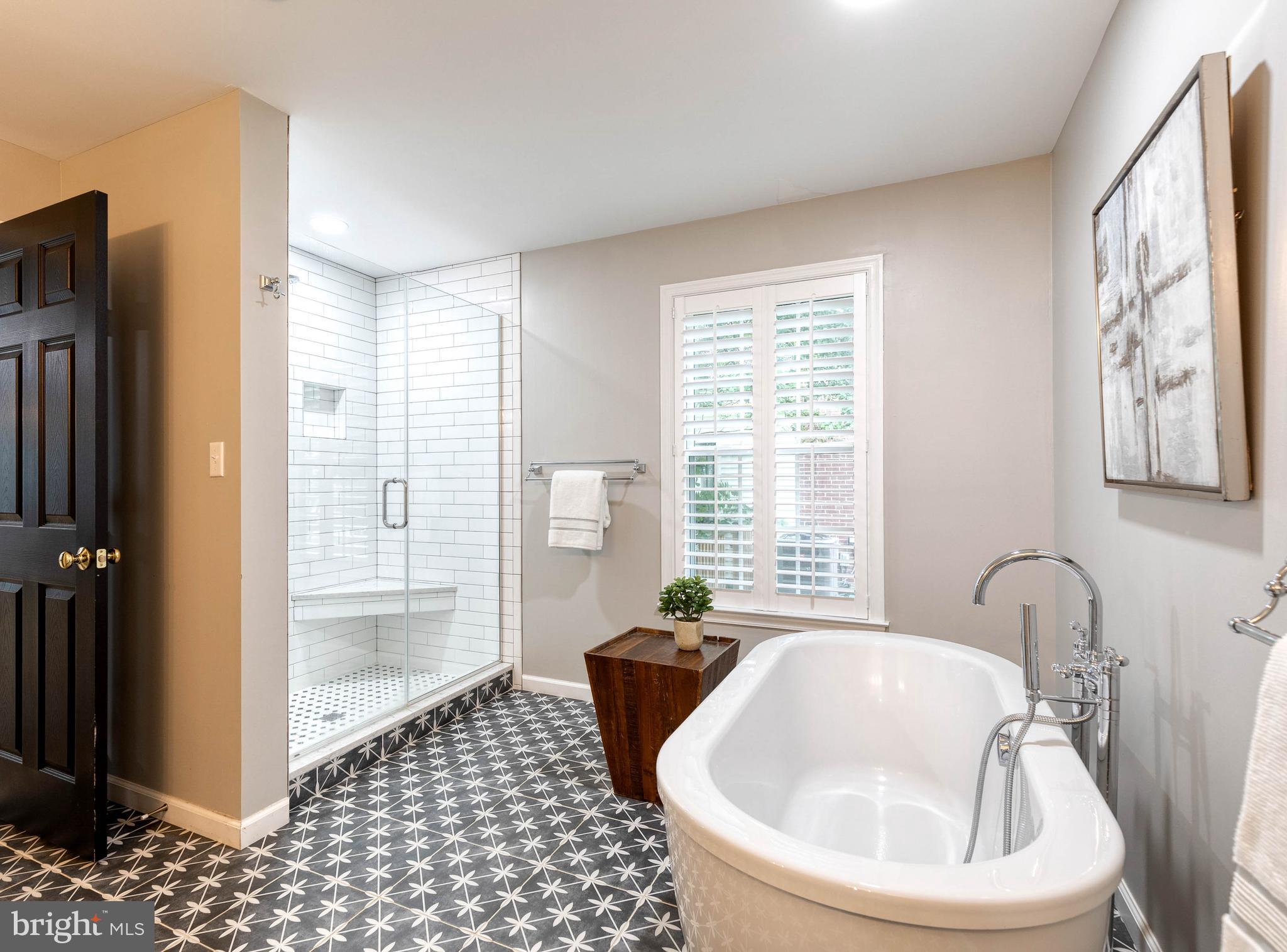 CHESTNUT HILL - Residential