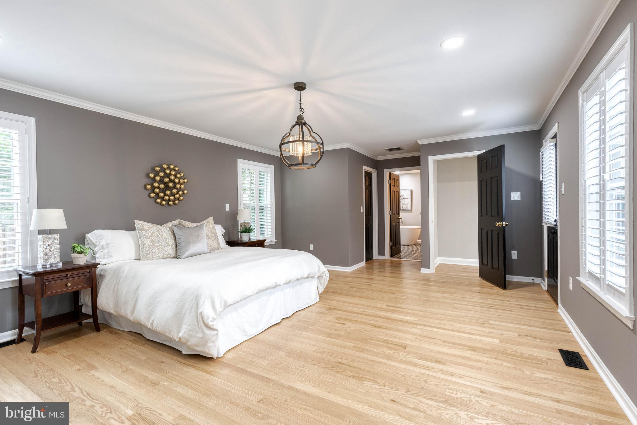 CHESTNUT HILL - Residential