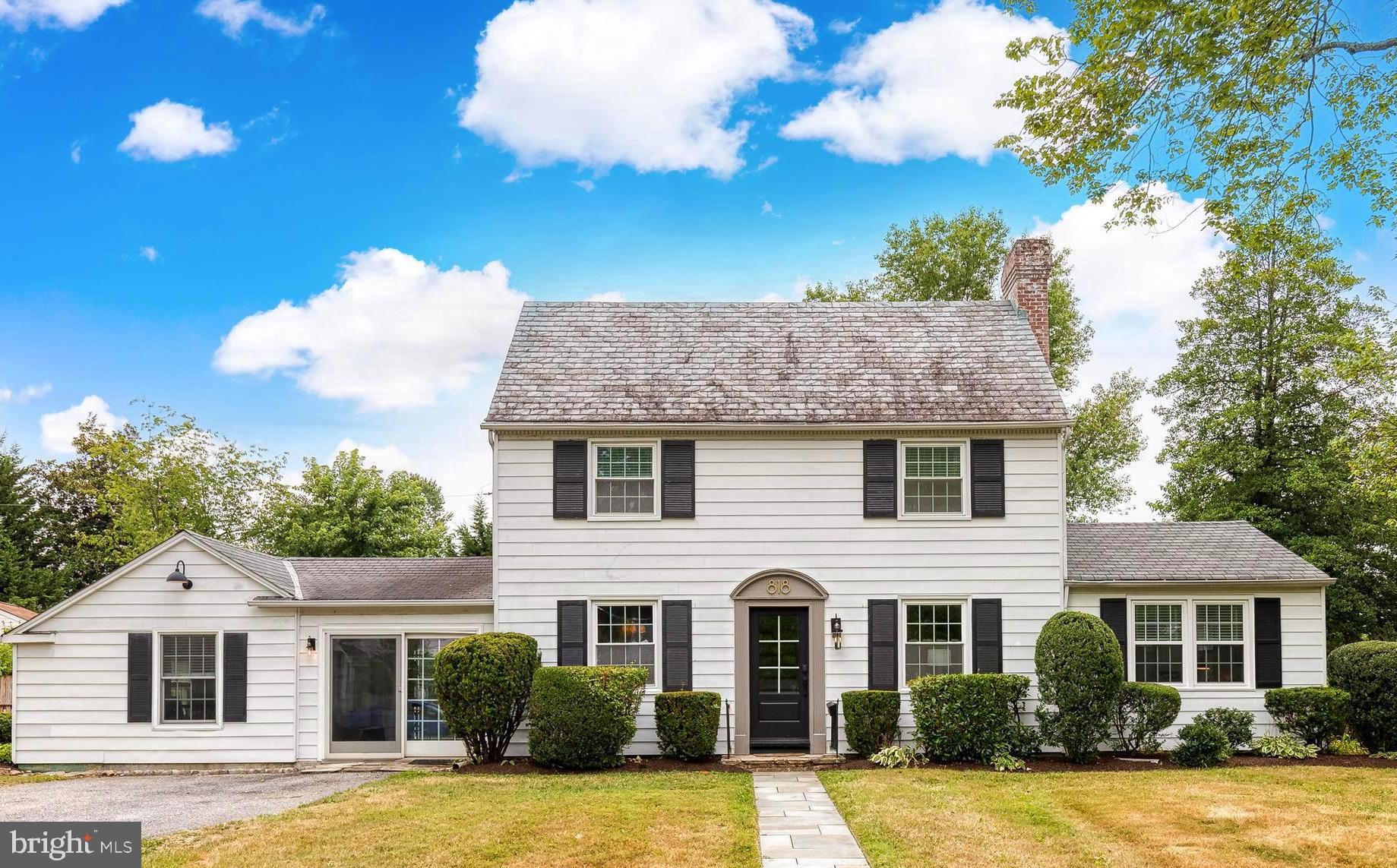 CHESTNUT HILL - Residential