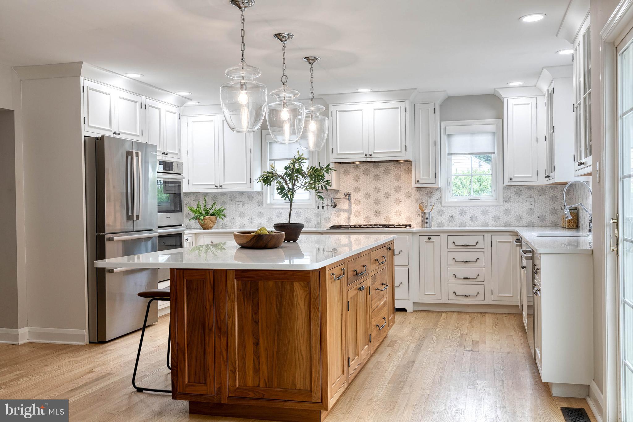 CHESTNUT HILL - Residential