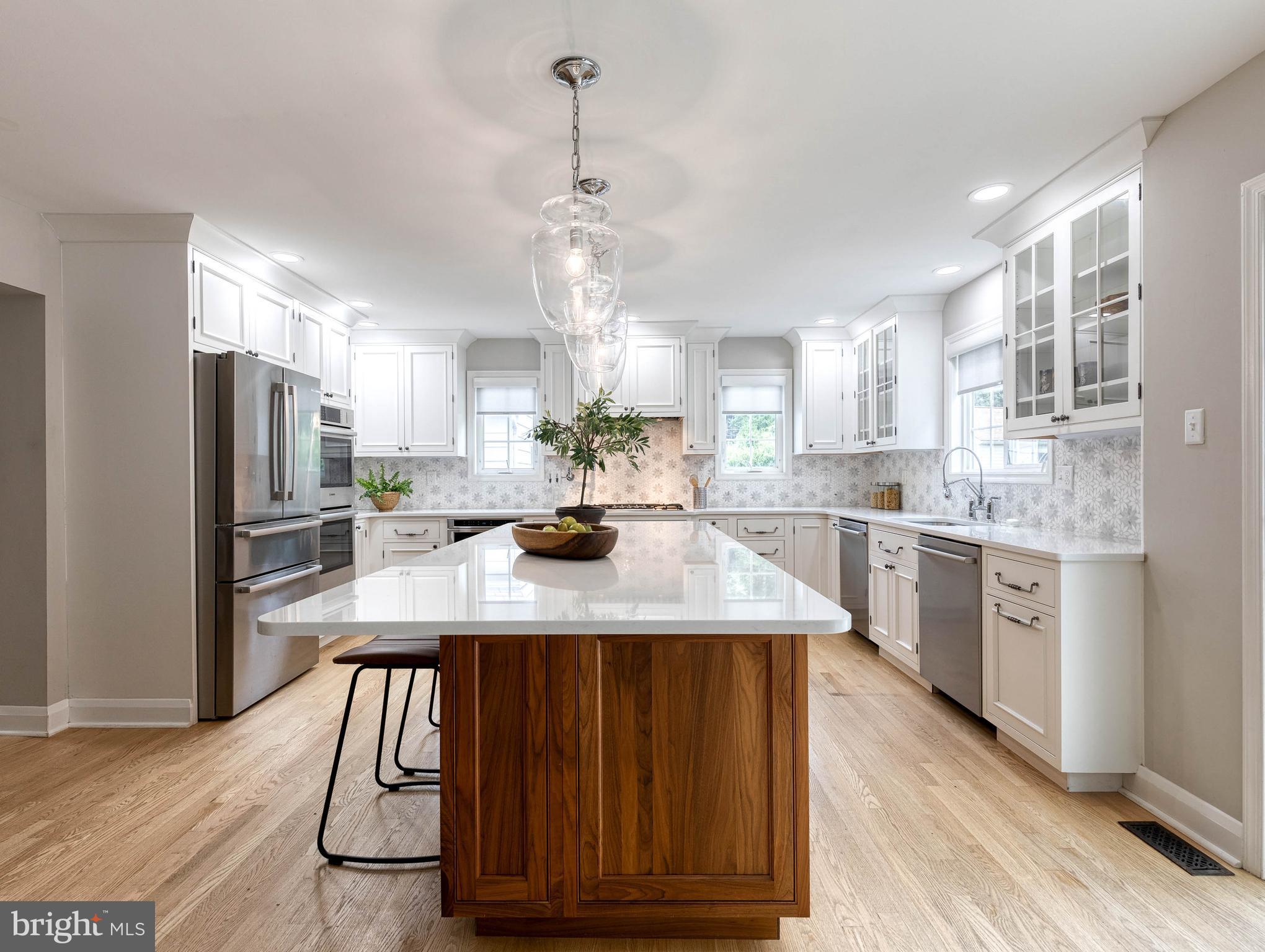 CHESTNUT HILL - Residential