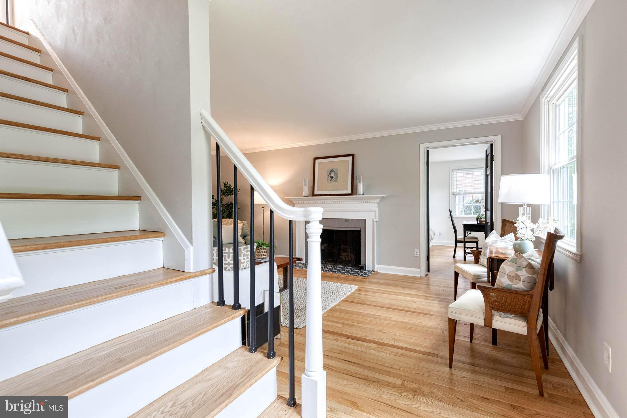 CHESTNUT HILL - Residential