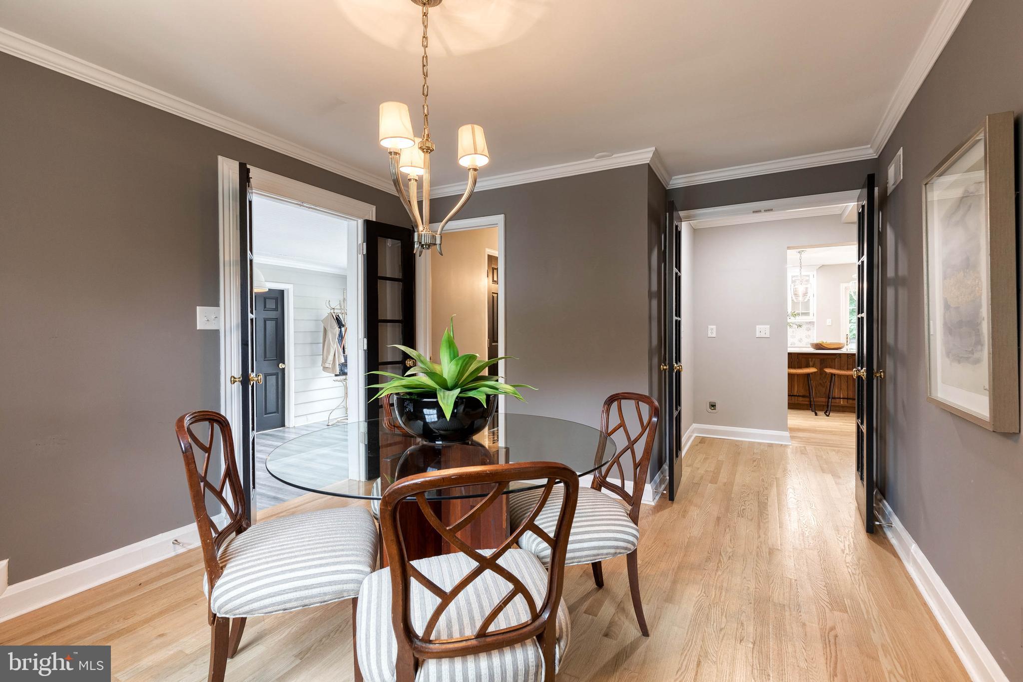 CHESTNUT HILL - Residential