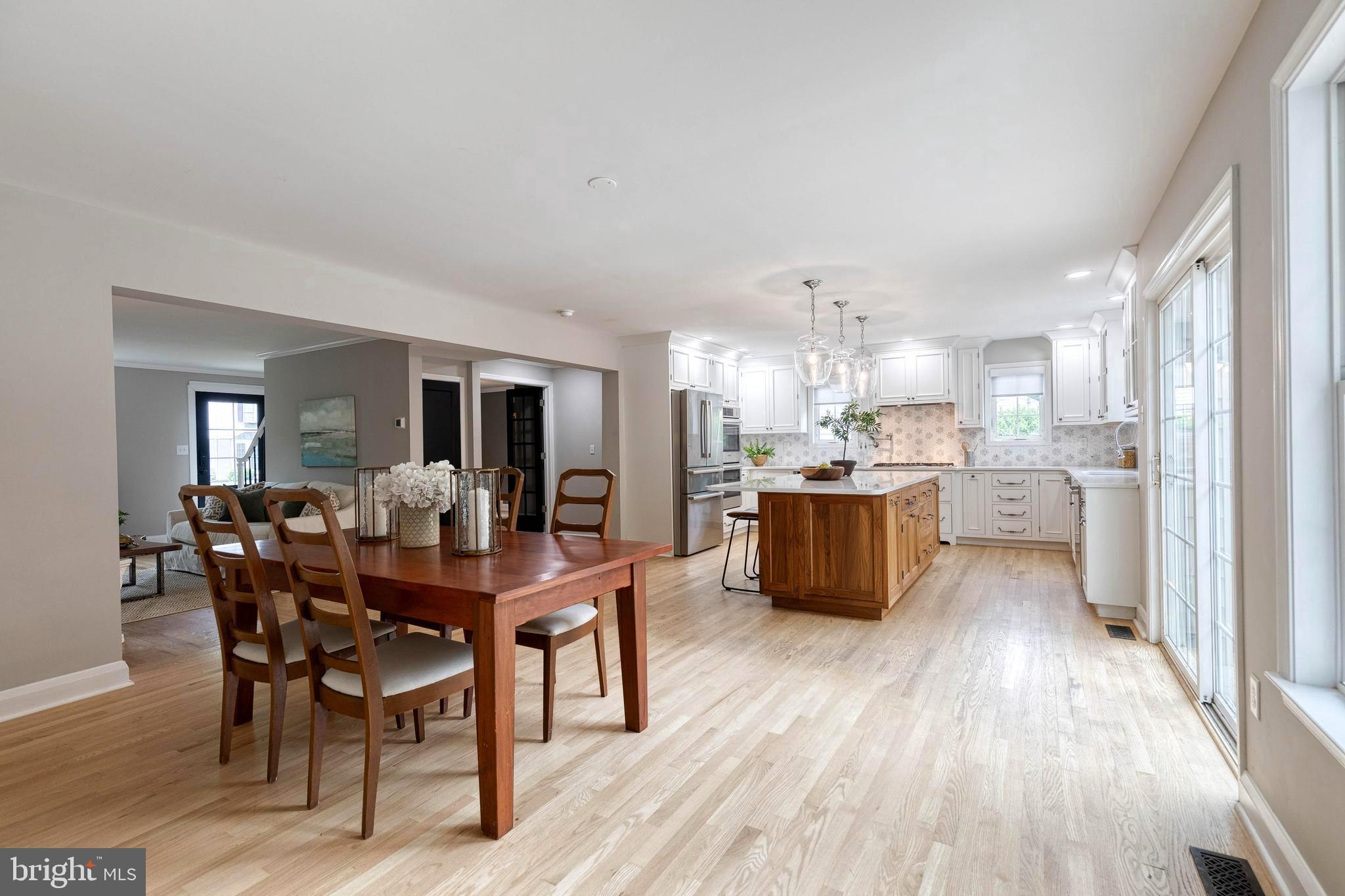 CHESTNUT HILL - Residential