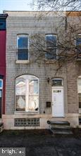 COME AND SEE THIS BEAUTIFUL TOWNHOUSE WITH 3 BEDROOMS AND 2 1/2 BATHROOMS. PLUS KITCHEN AND BATHROOMS RENOVATED. ESCHEDULE A TOUR BEFORE IT IS TOO LATE