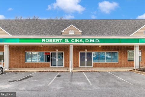 Photo of 100 Tuscanny Dr #5, FREDERICK, MD 21702 (MLS # MDFR2074650)