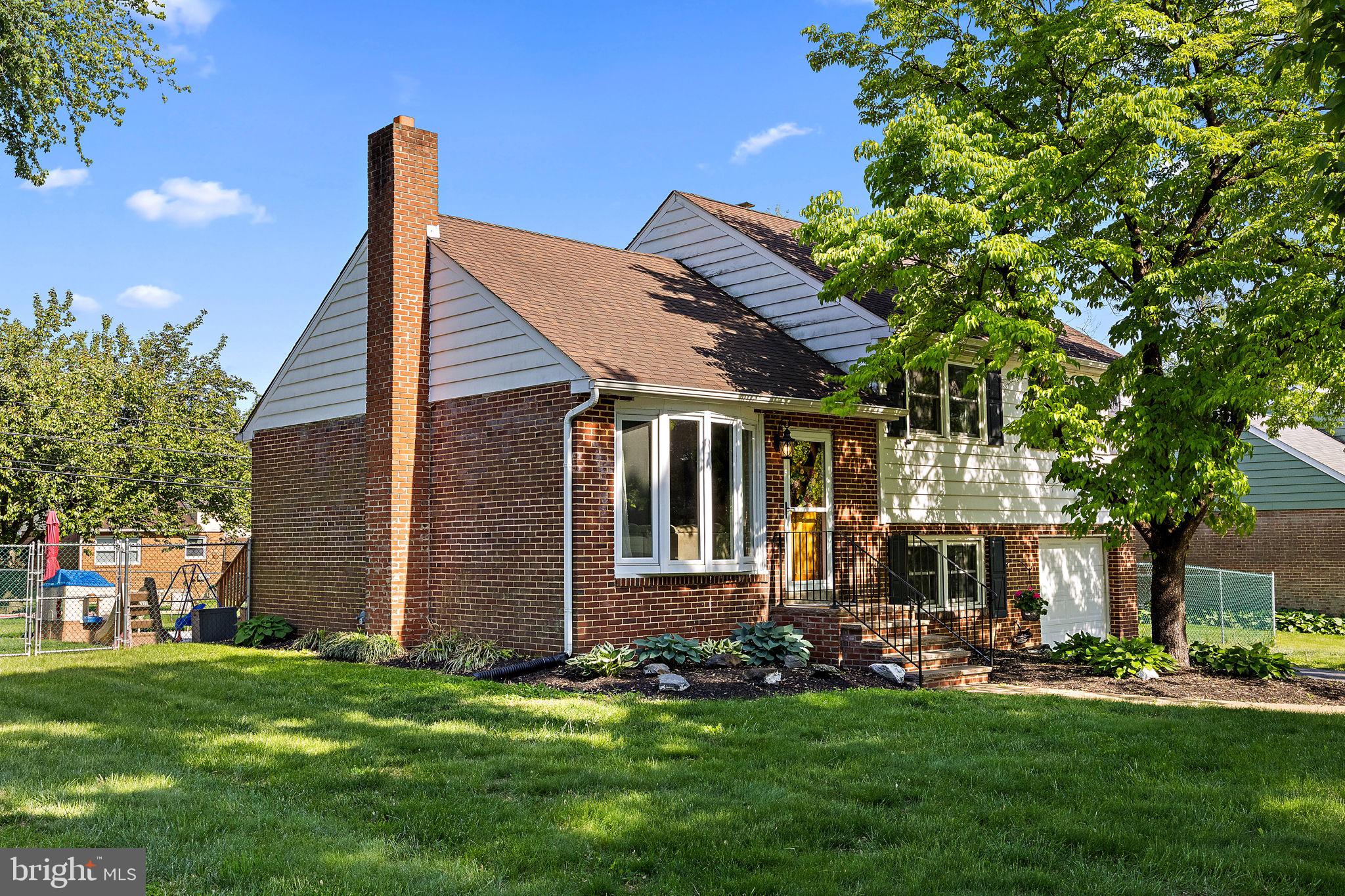 2619 MACLARY DRIVE
