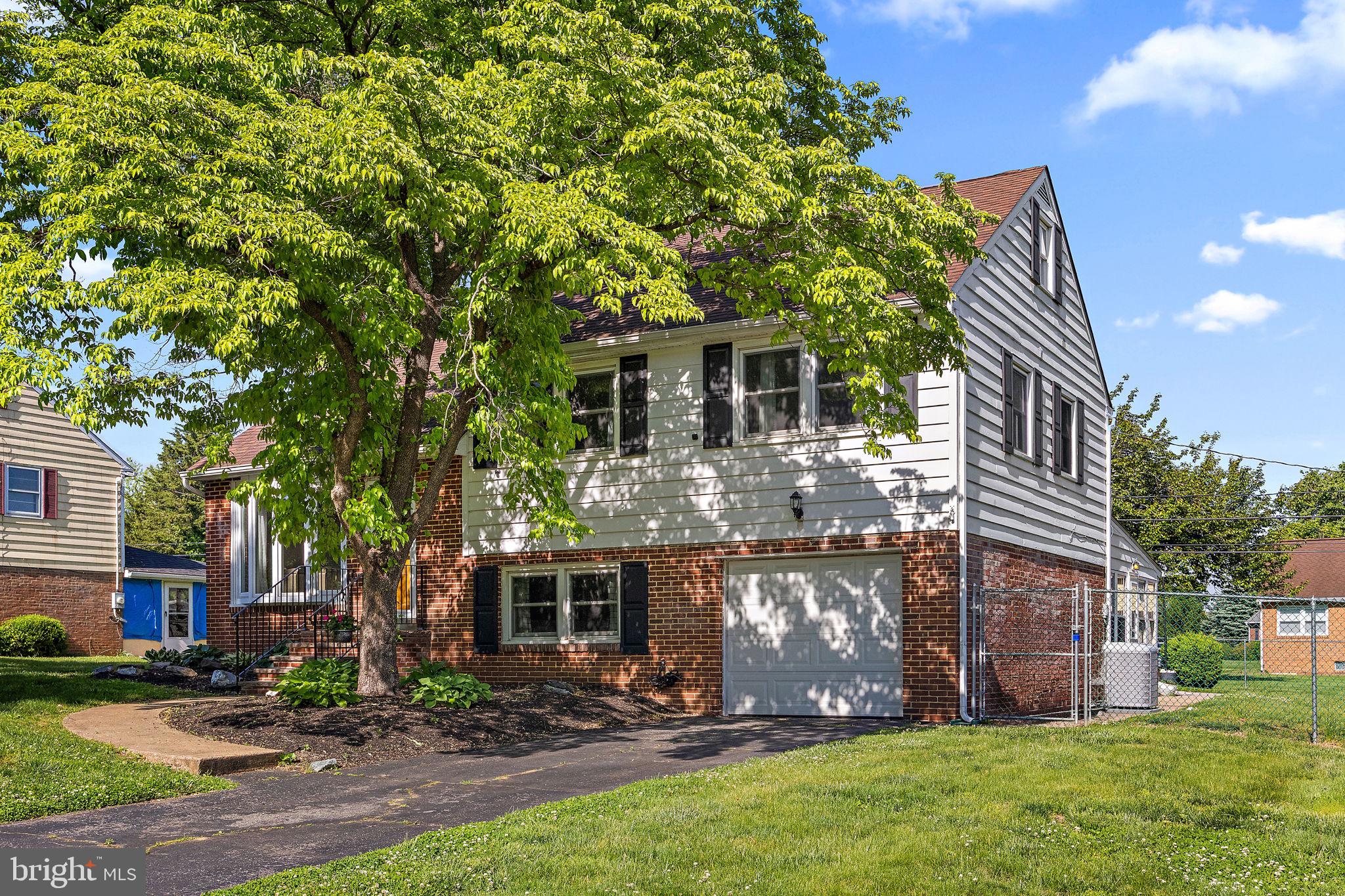 2619 MACLARY DRIVE