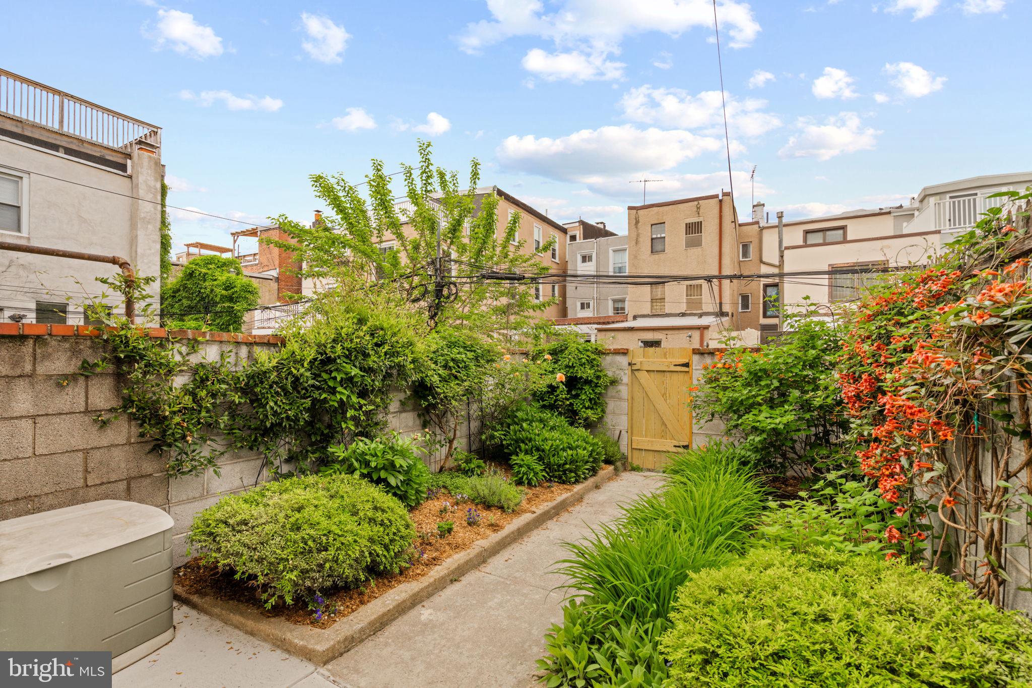 PASSYUNK SQUARE - Residential