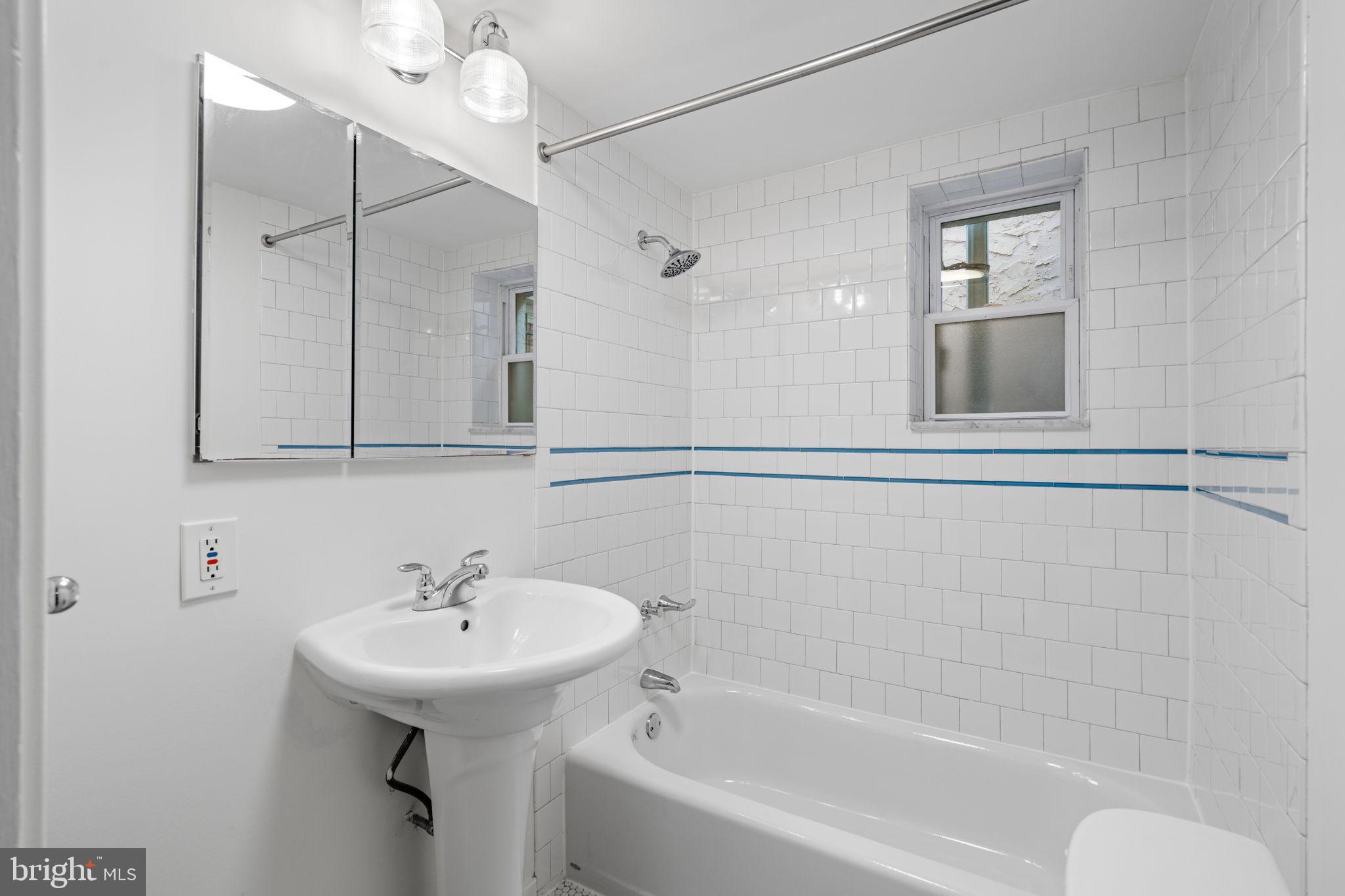 PASSYUNK SQUARE - Residential