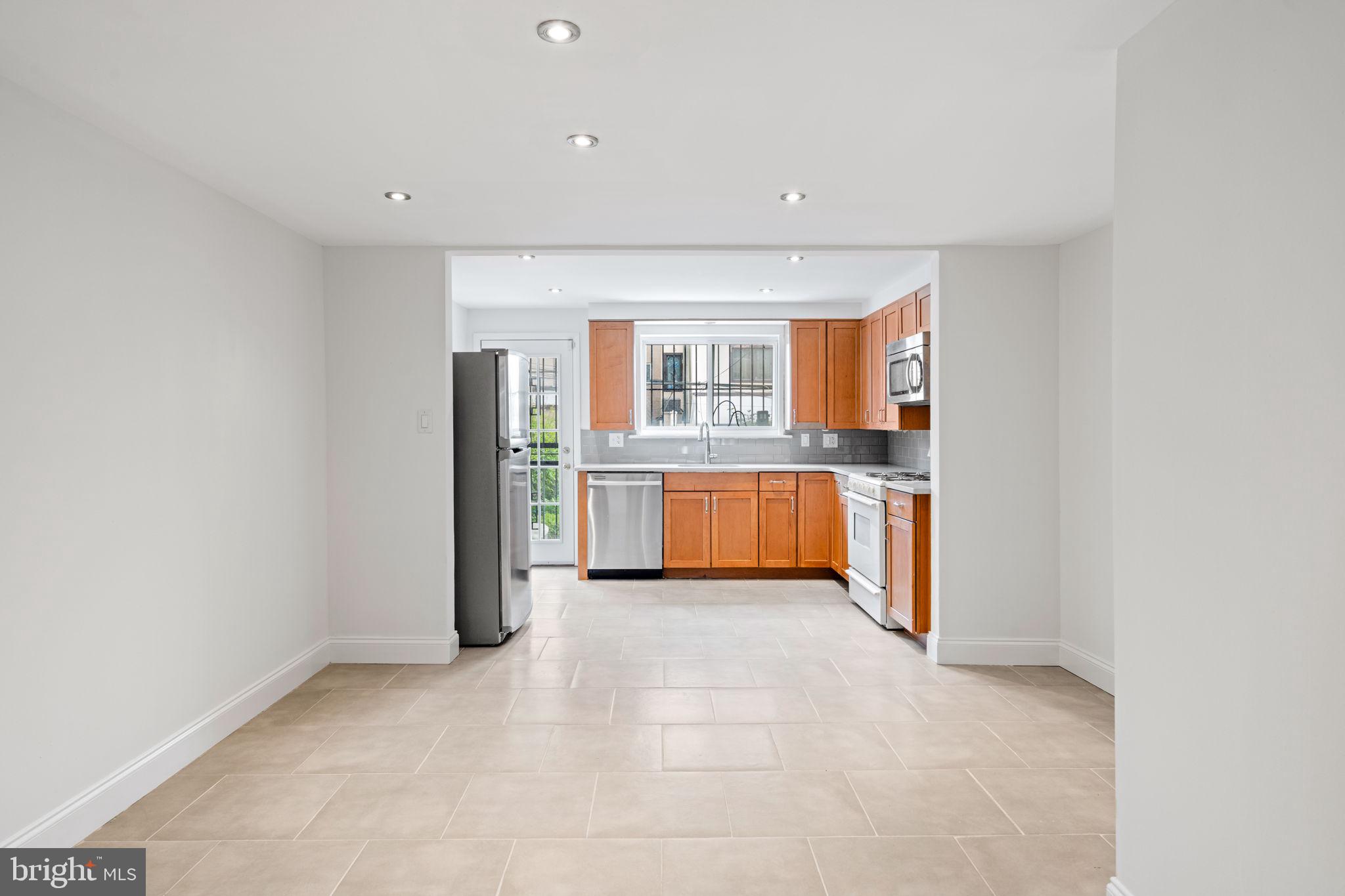 PASSYUNK SQUARE - Residential