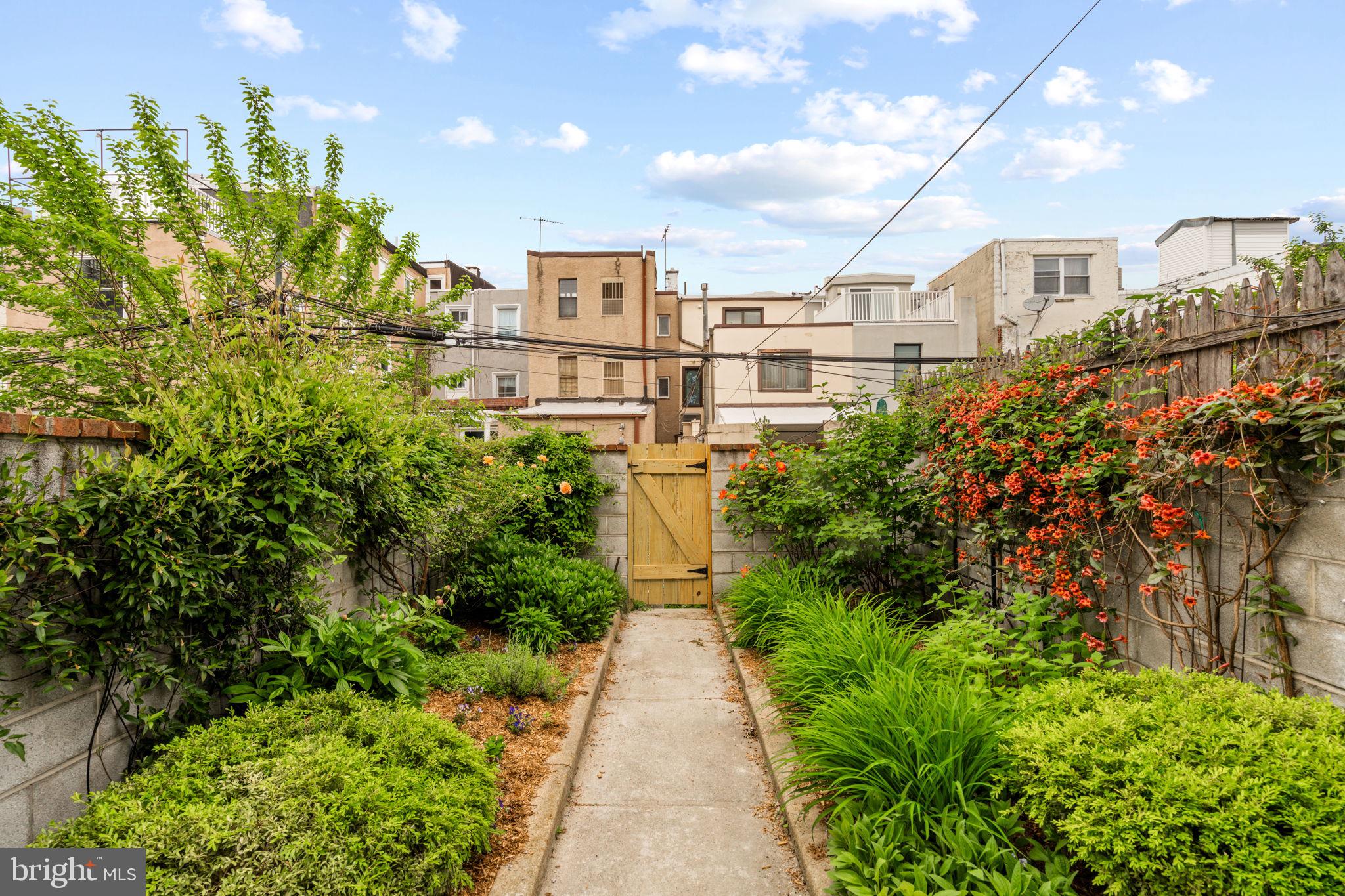 PASSYUNK SQUARE - Residential