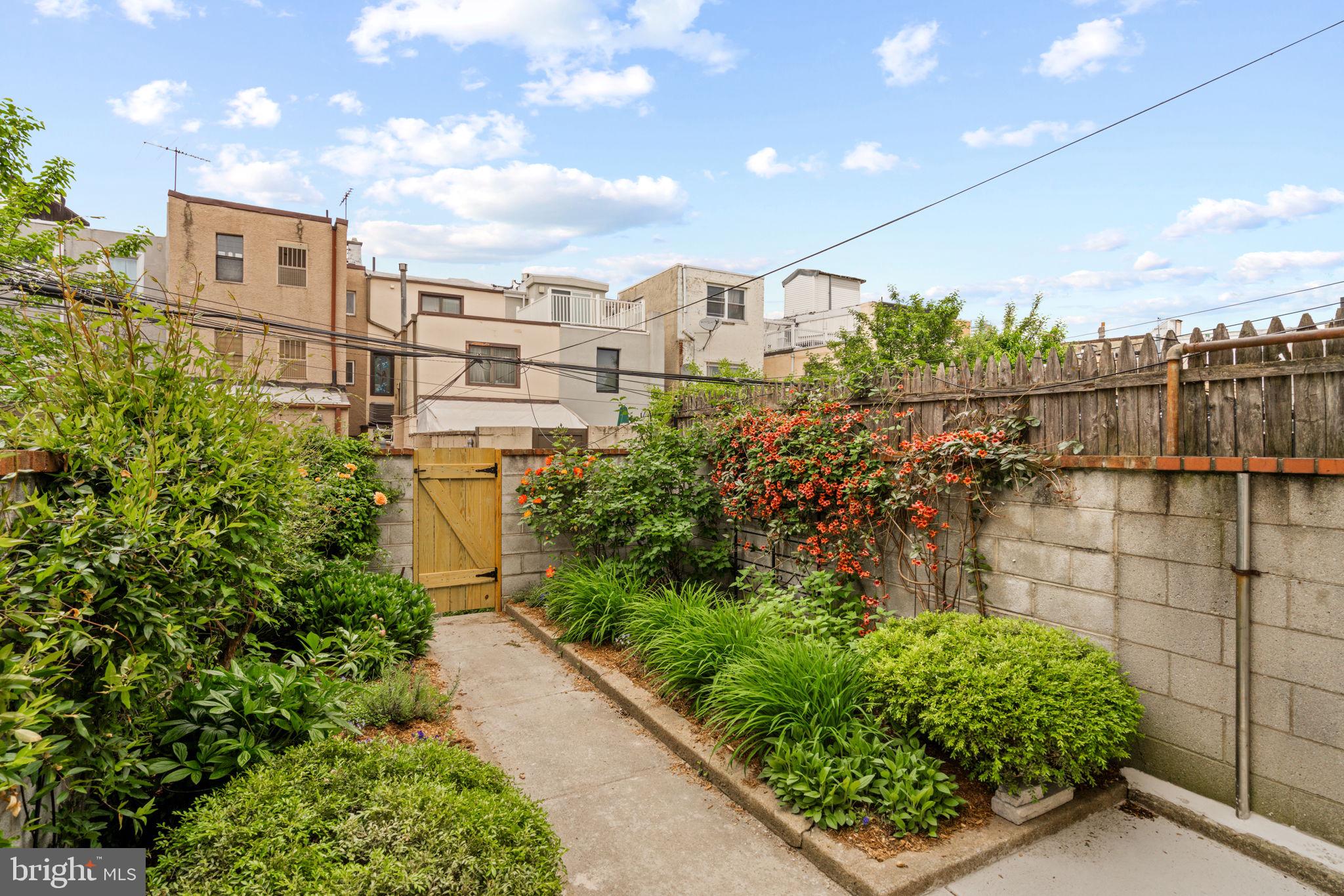 PASSYUNK SQUARE - Residential