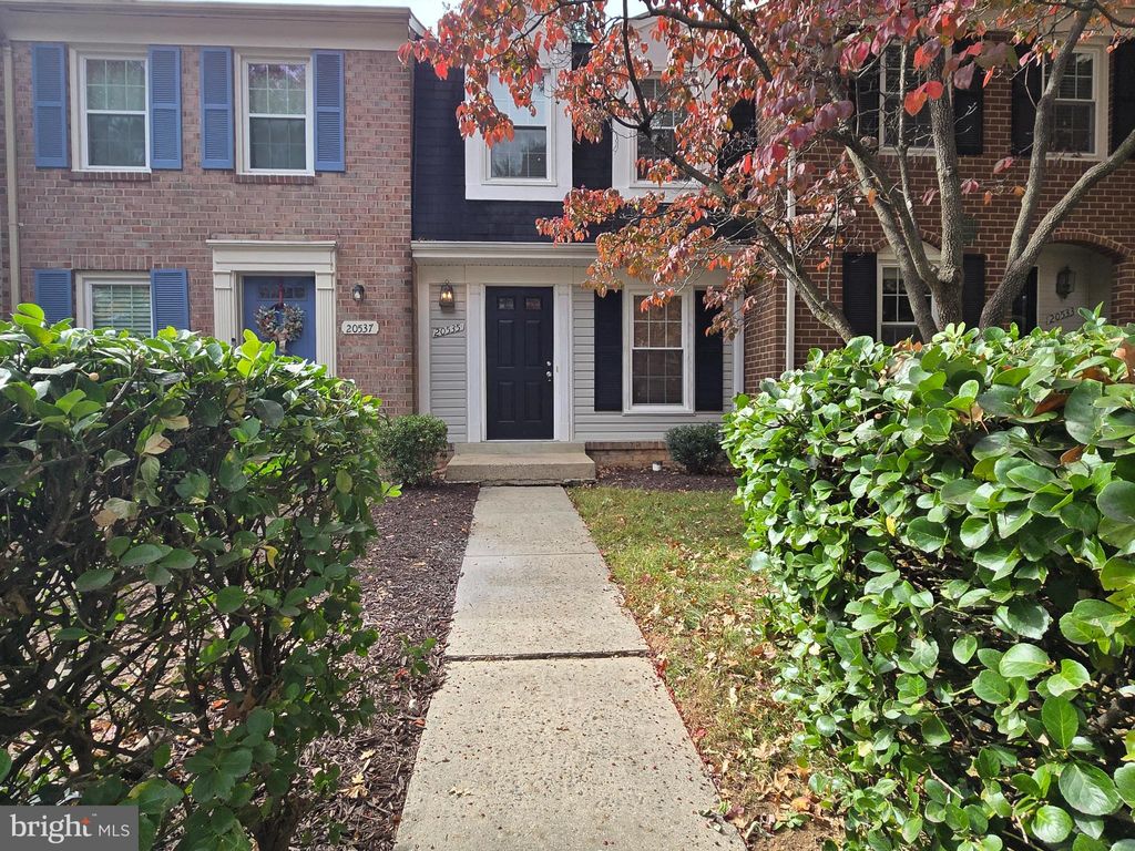 Photo of 20535 Strath Haven Drive, MONTGOMERY VILLAGE, MD 20886 (MLS # MDMC2201212)