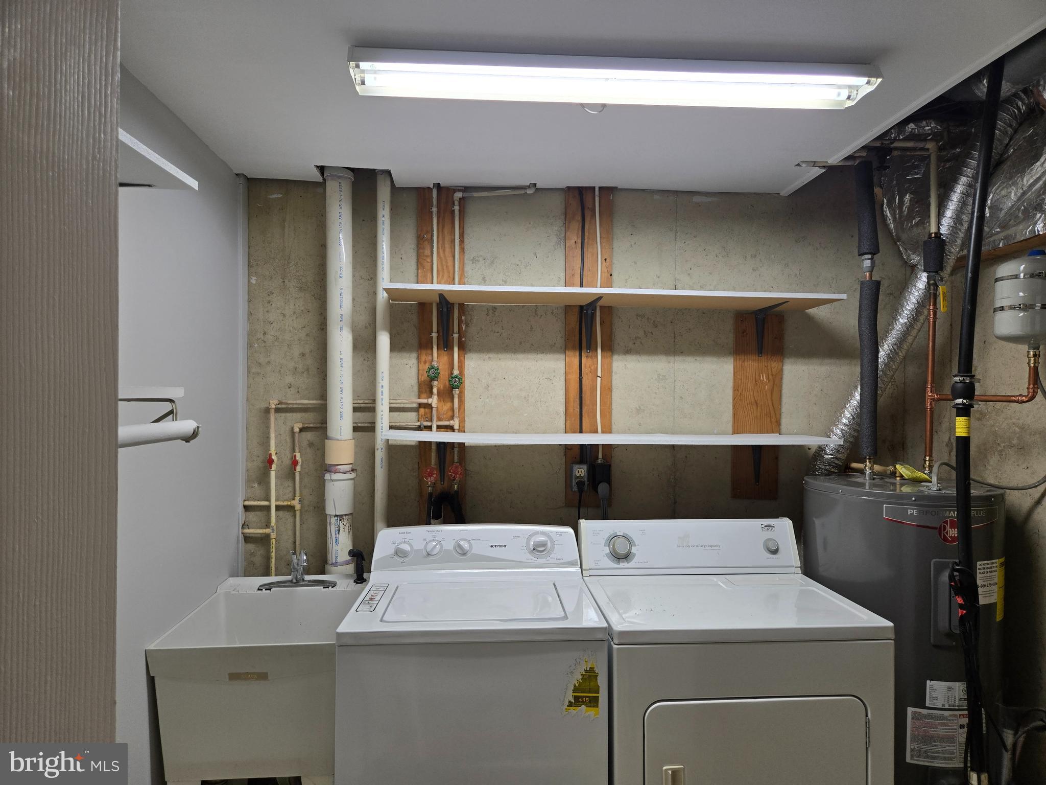 ESSEX PLACE - Residential Lease