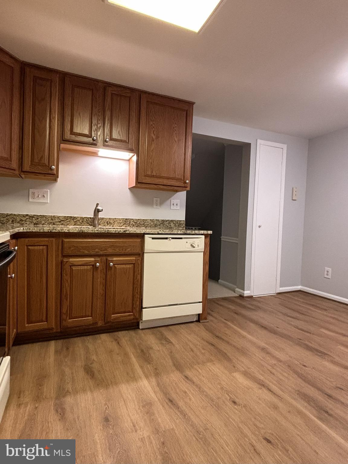 ESSEX PLACE - Residential Lease