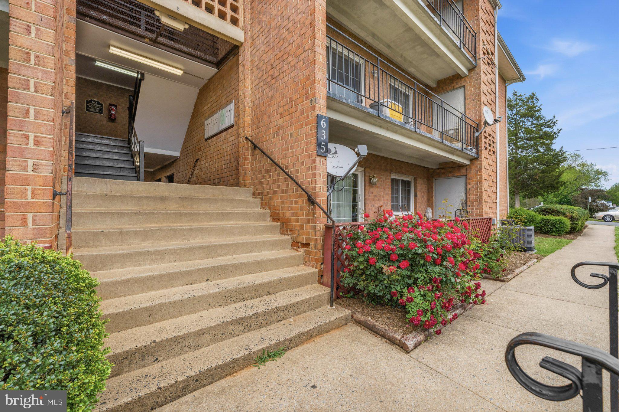 WARRENTON GARDENS - Residential