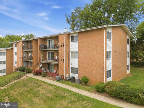 Photo of 635 Waterloo Road #222, WARRENTON, VA 20186 (MLS # VAFQ2021998)